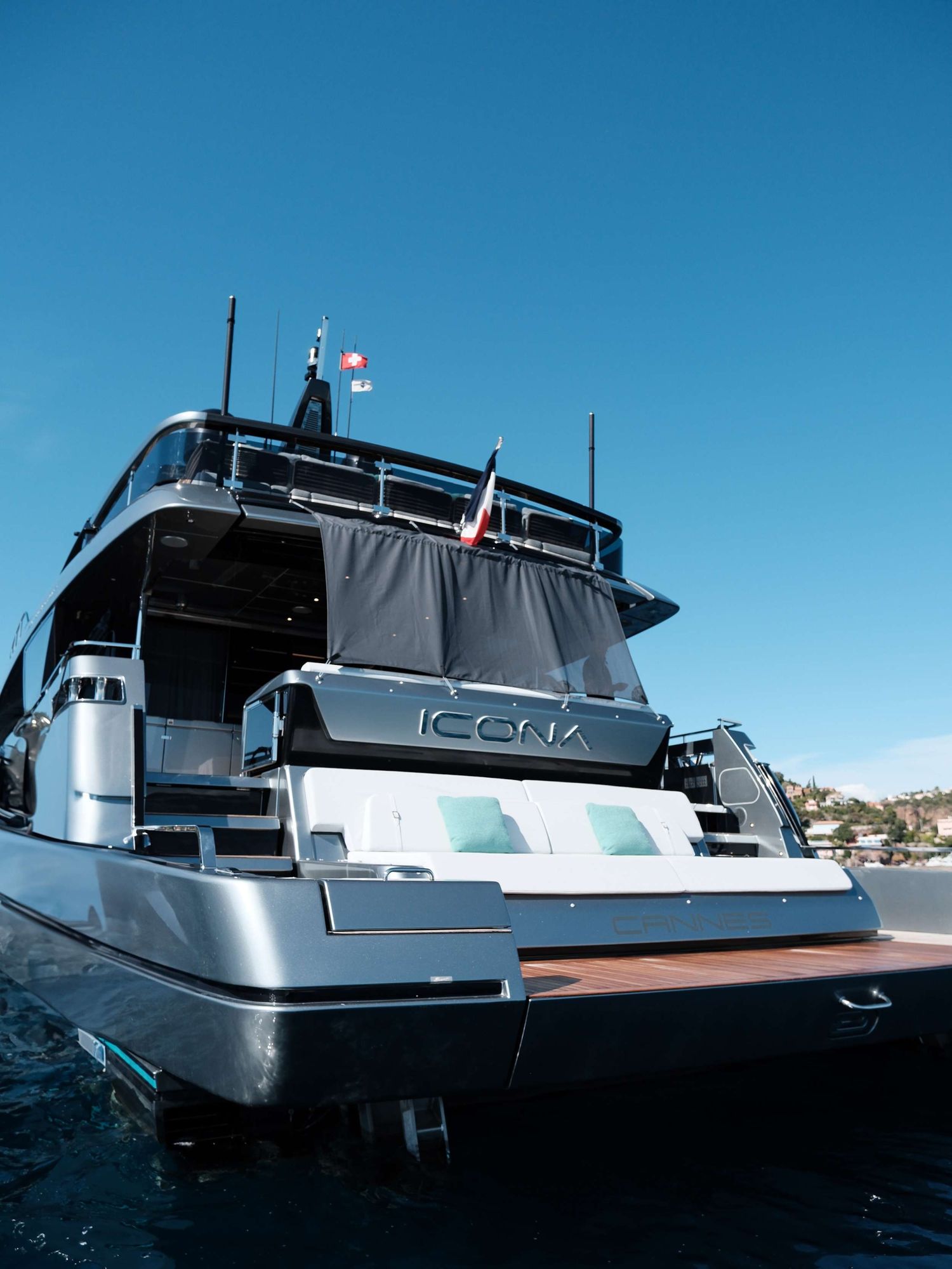 yacht-538105