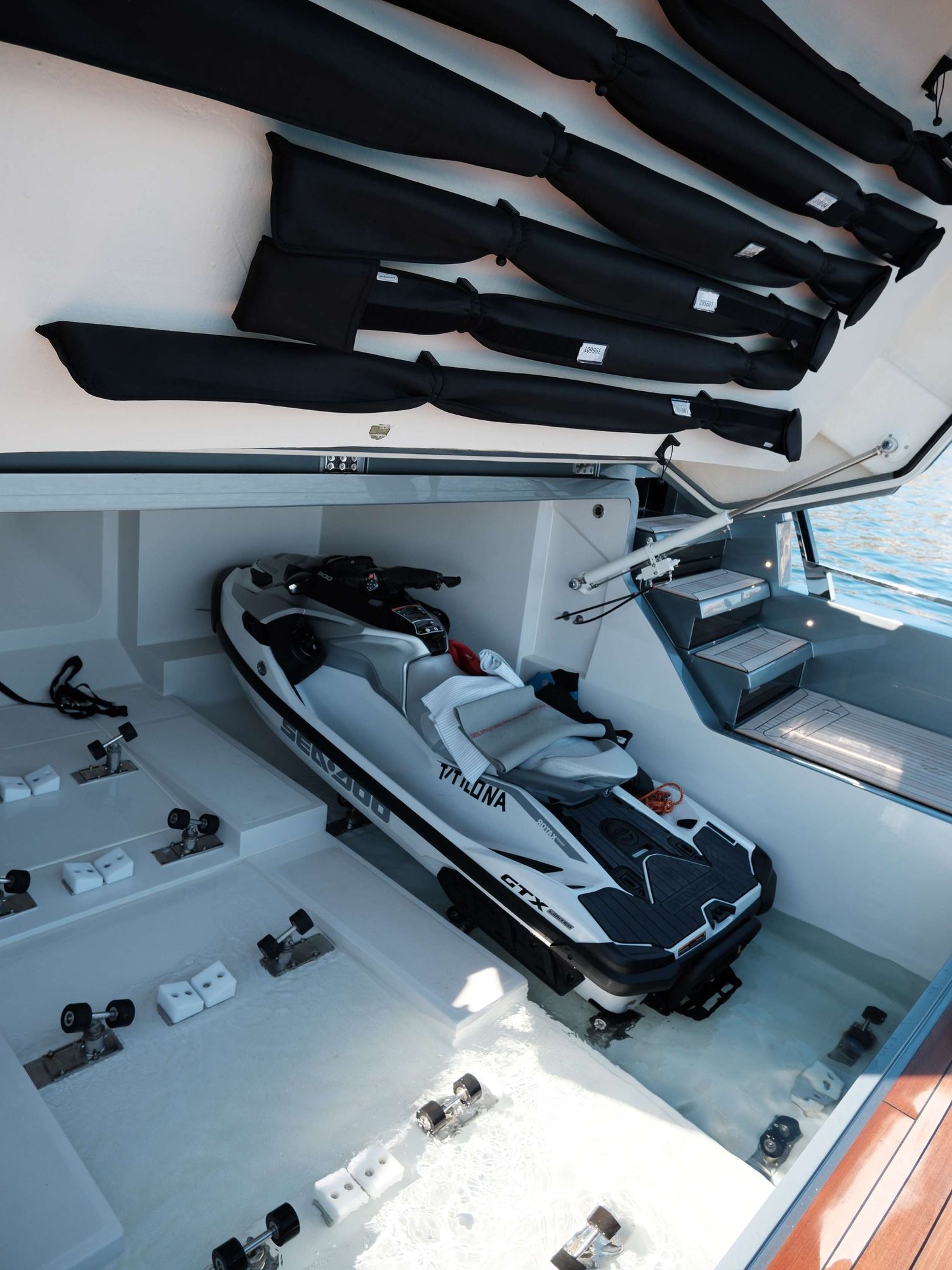 yacht-538108