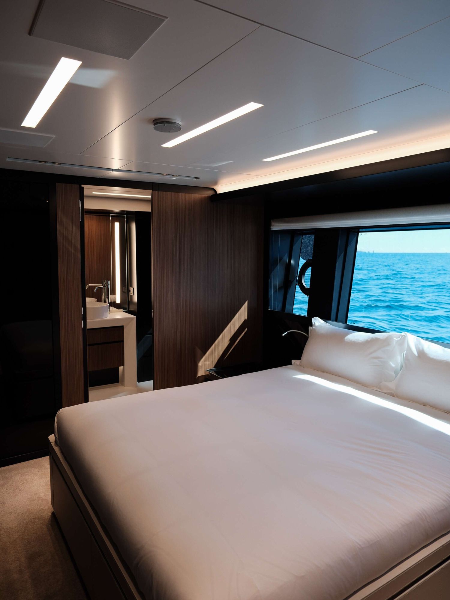yacht-537460