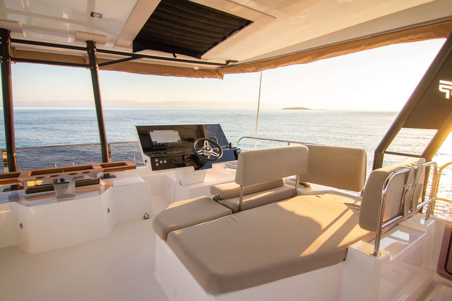 yacht-536851
