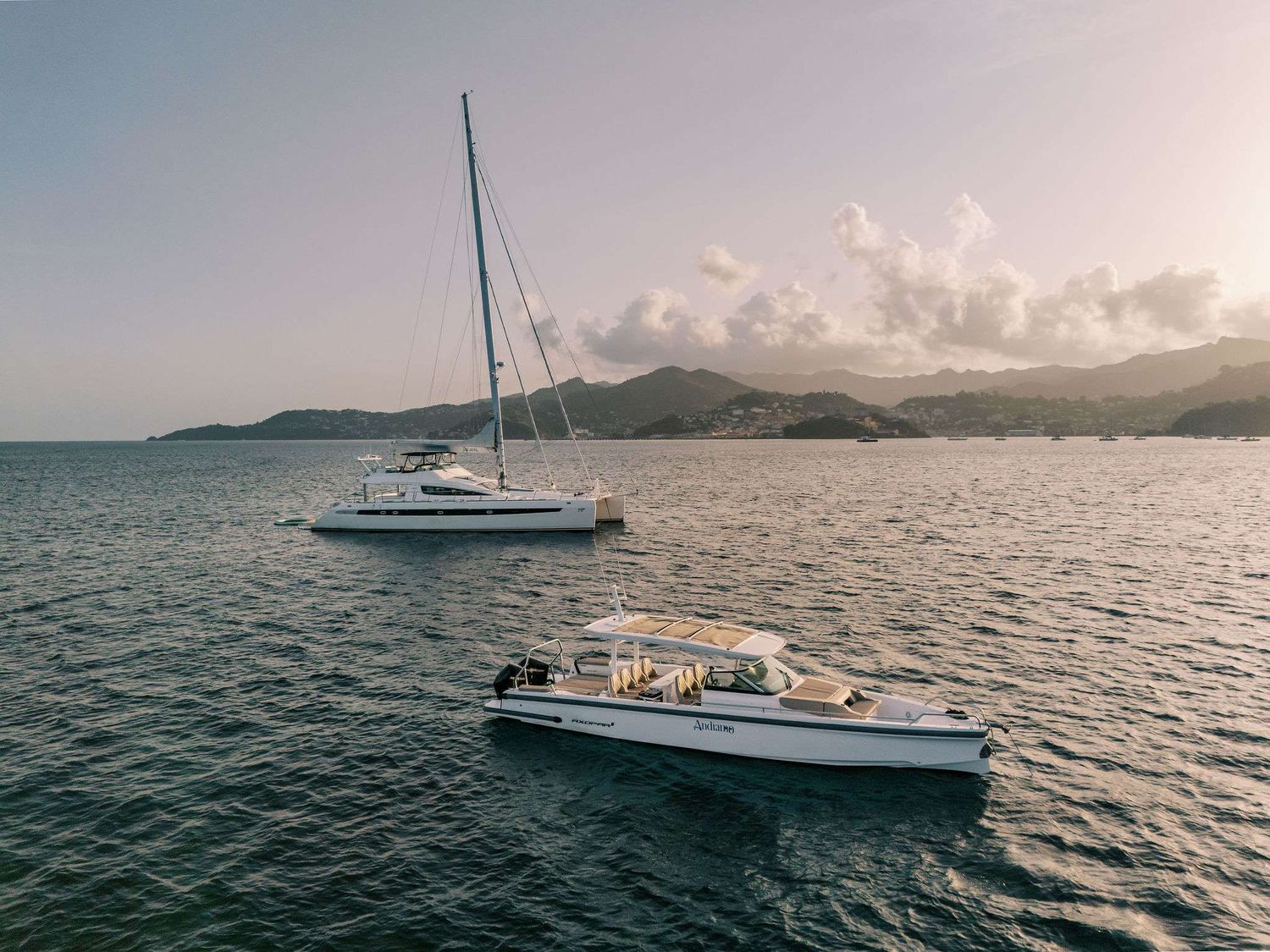 yacht-537719