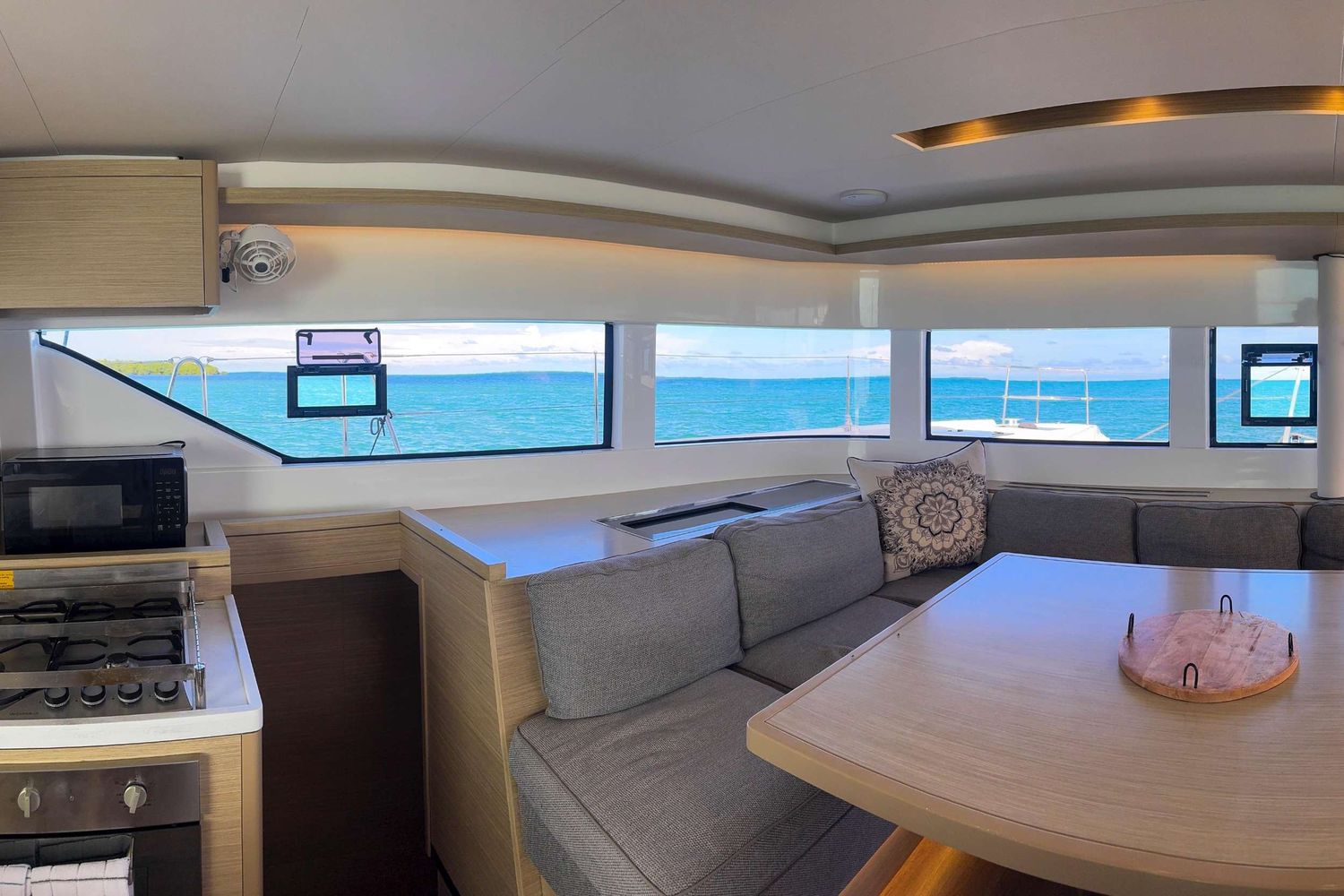 yacht-537109