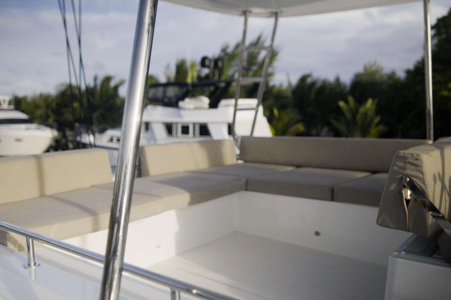 yacht-537104