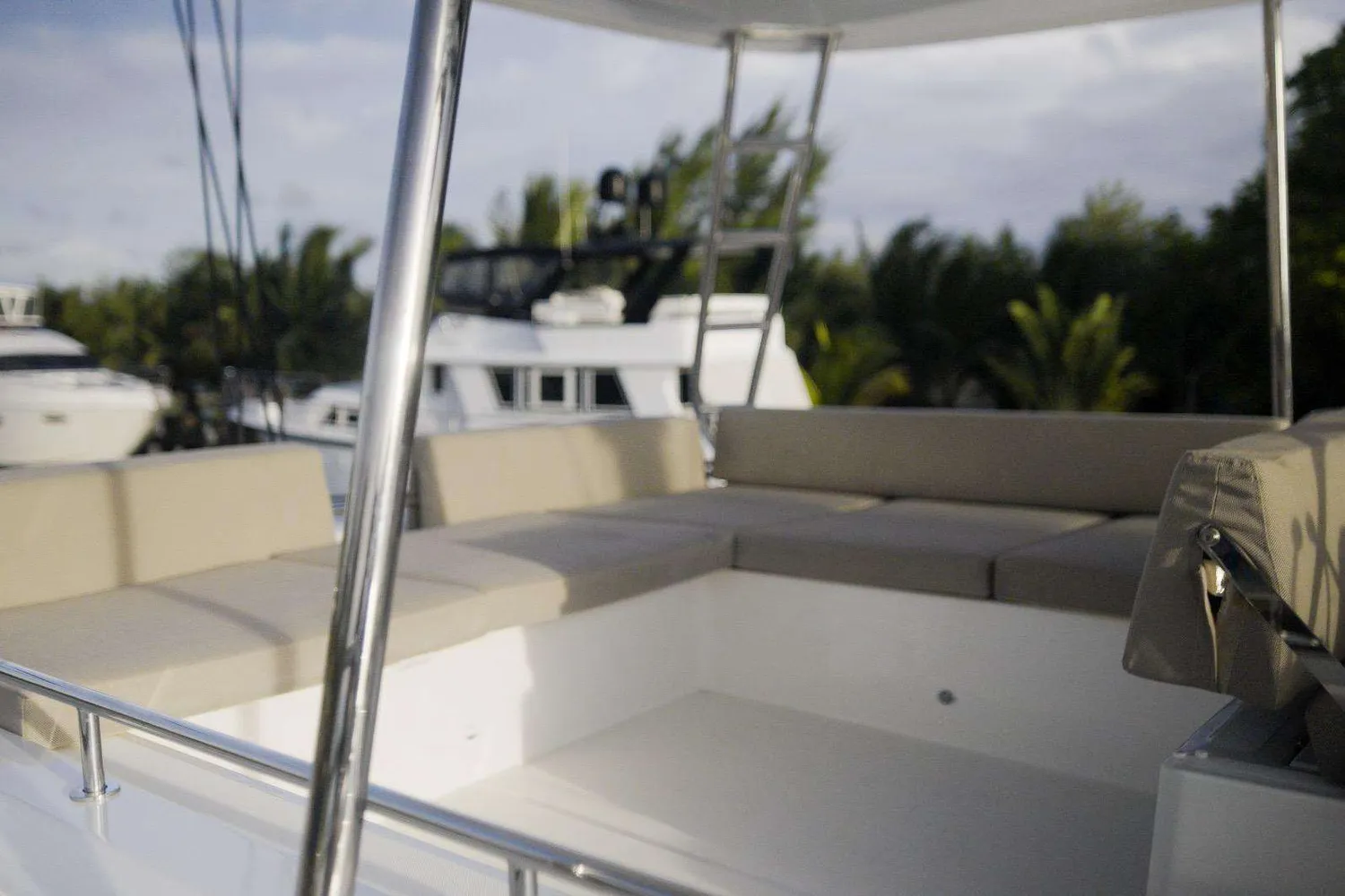 yacht-537104
