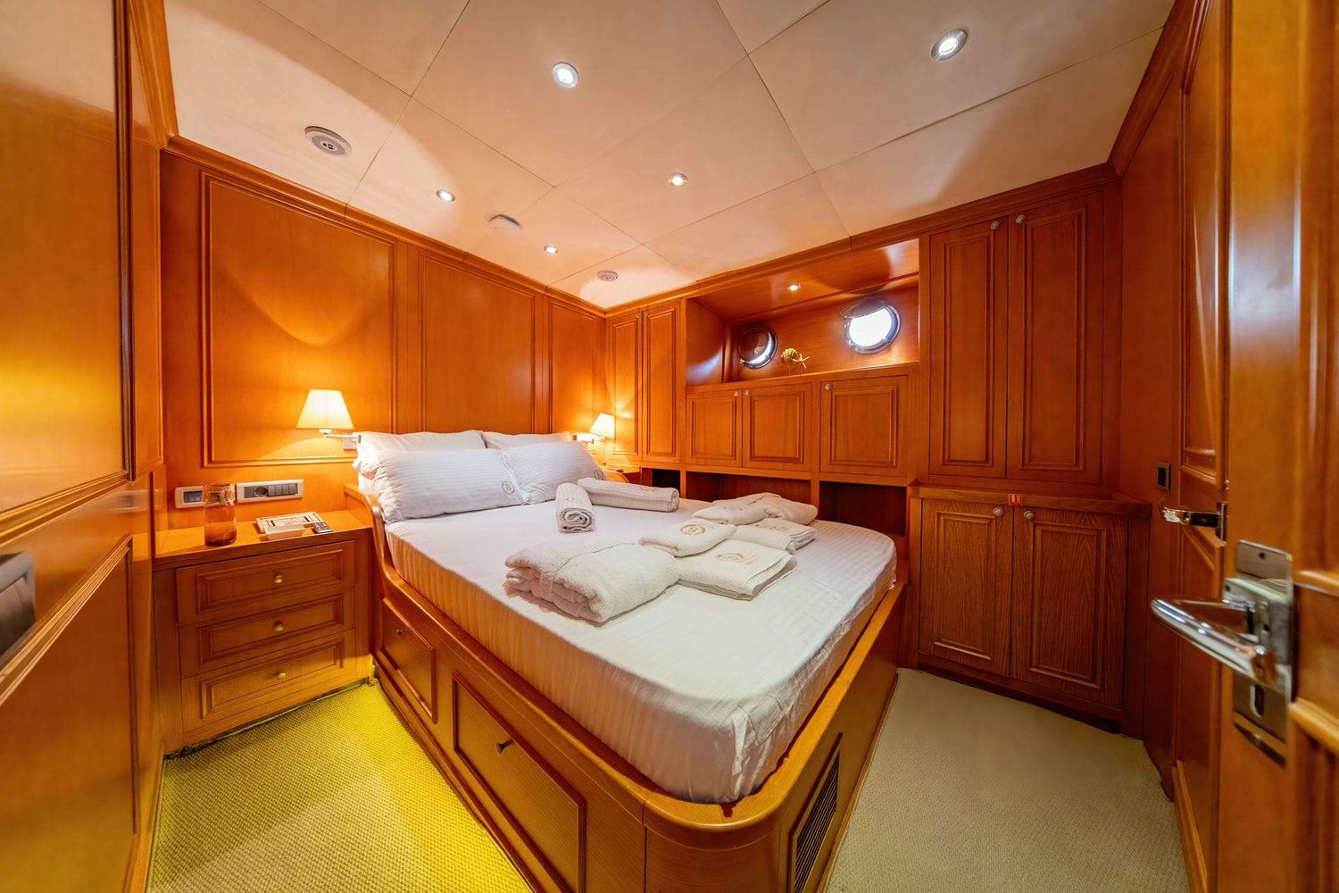 yacht-537667