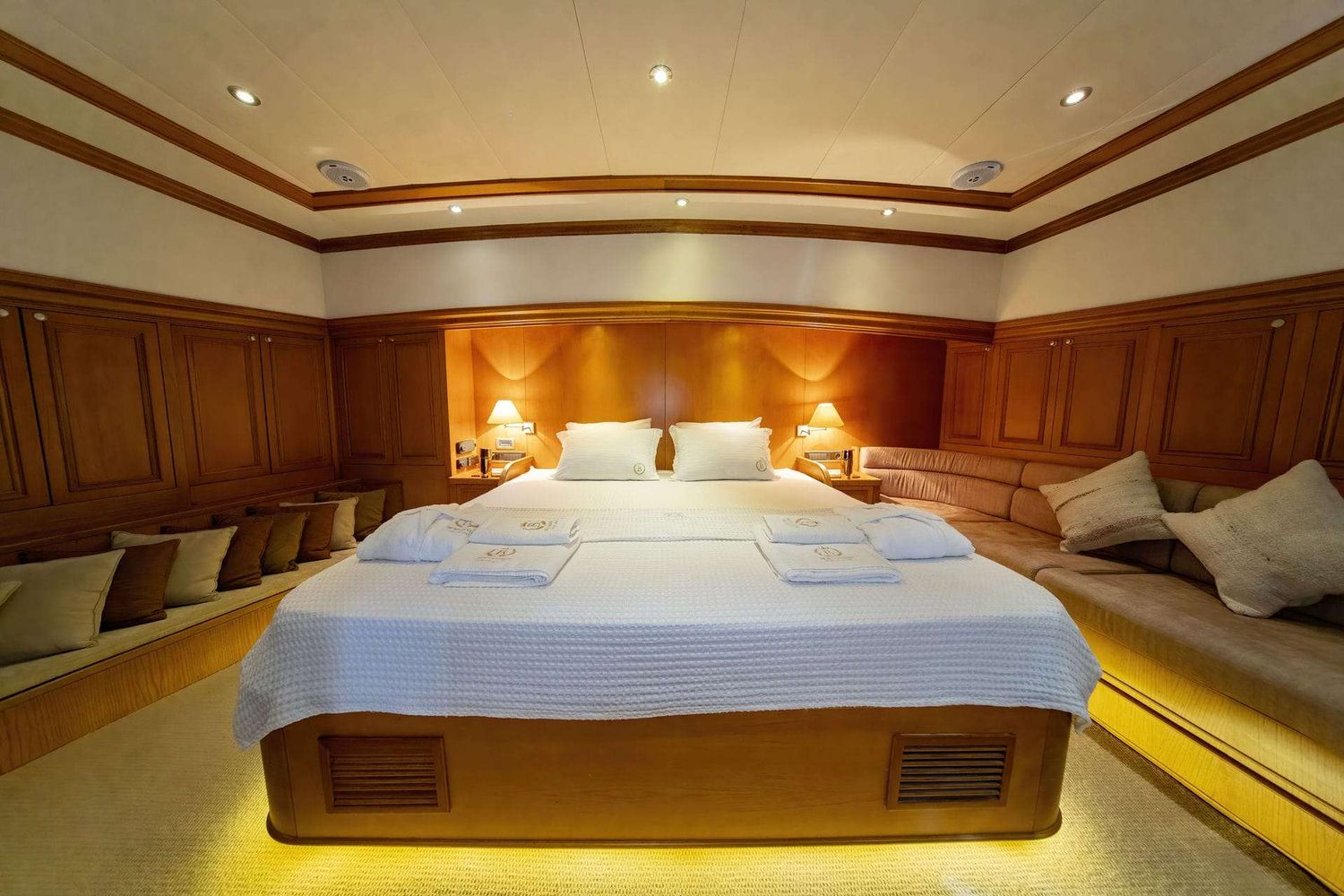 yacht-537658