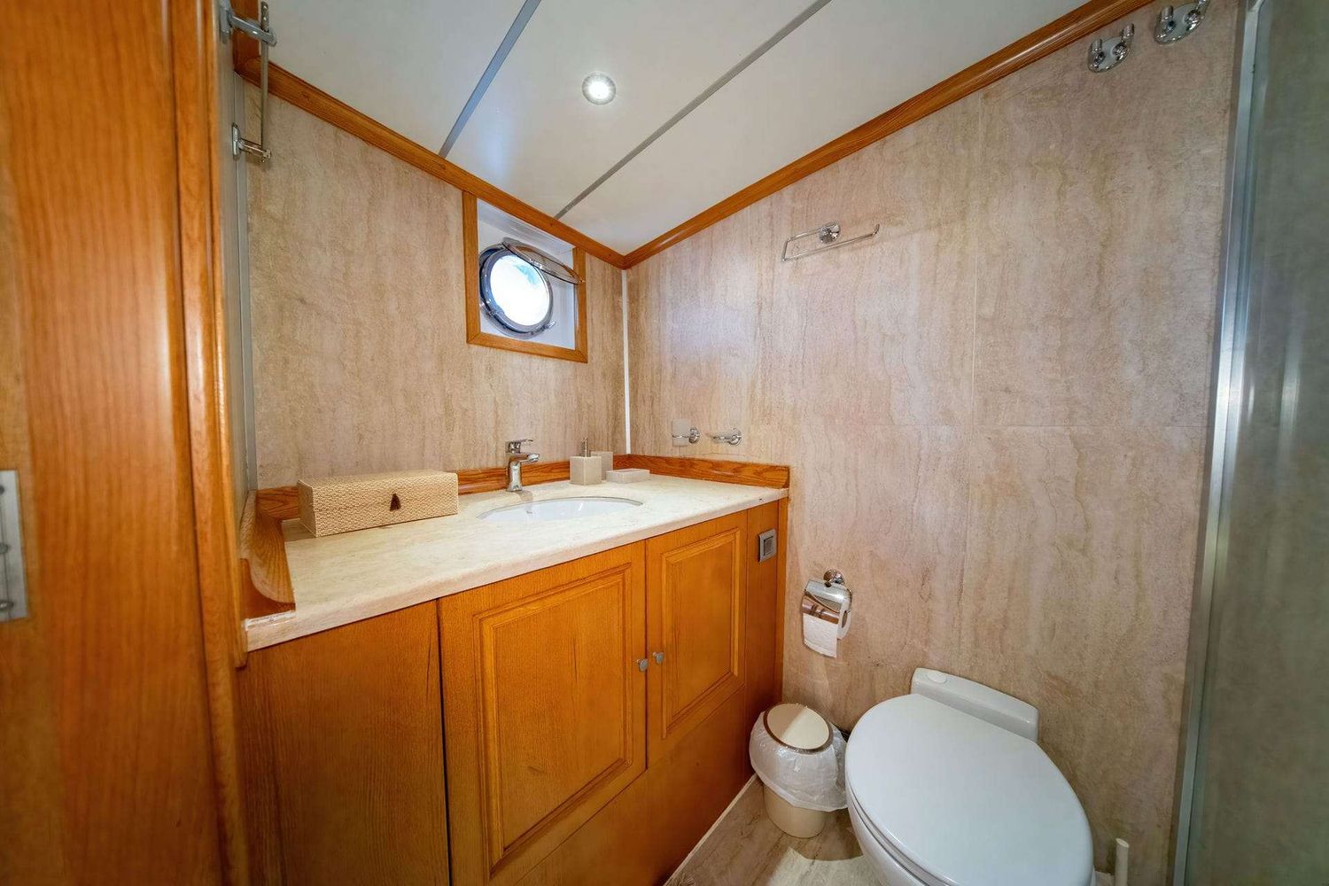 yacht-537660