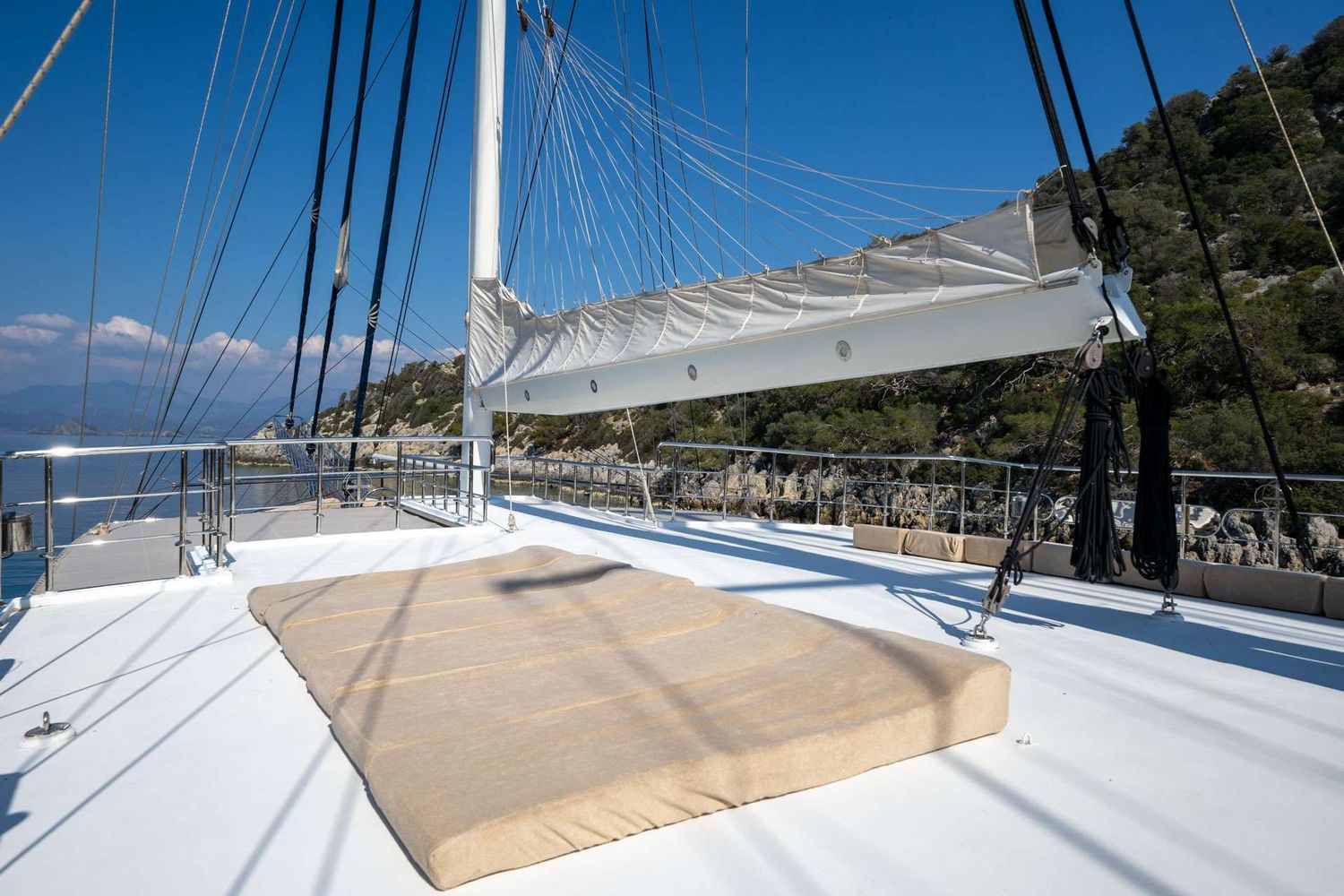 yacht-537696
