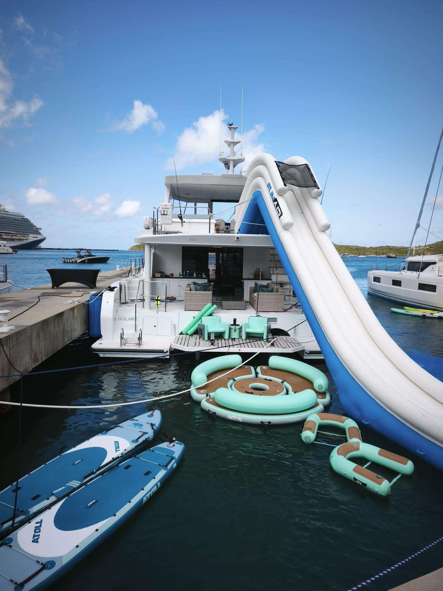 yacht-547593