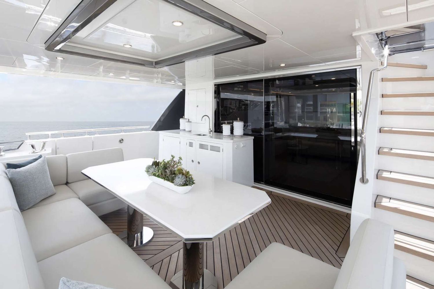 yacht-538313
