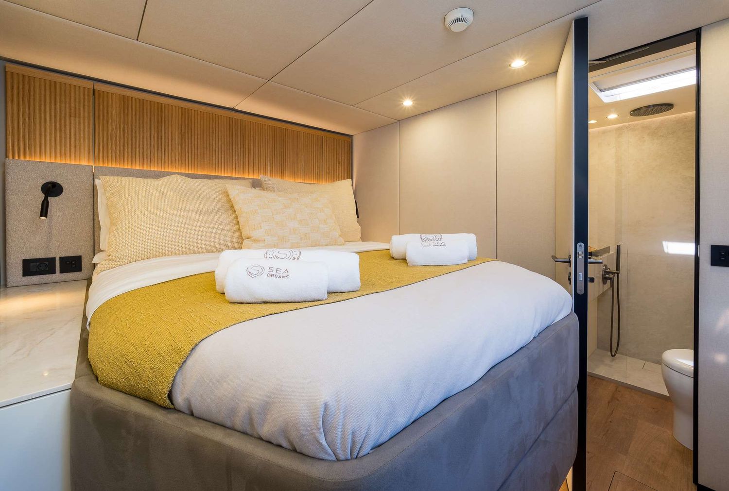 yacht-548353
