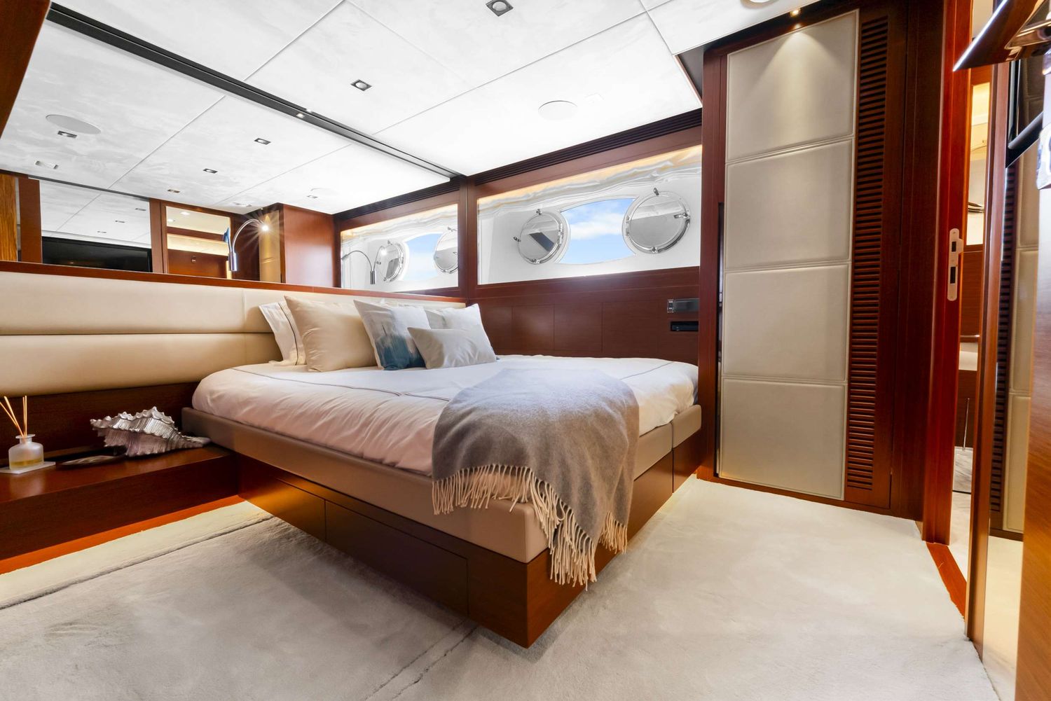 yacht-538128