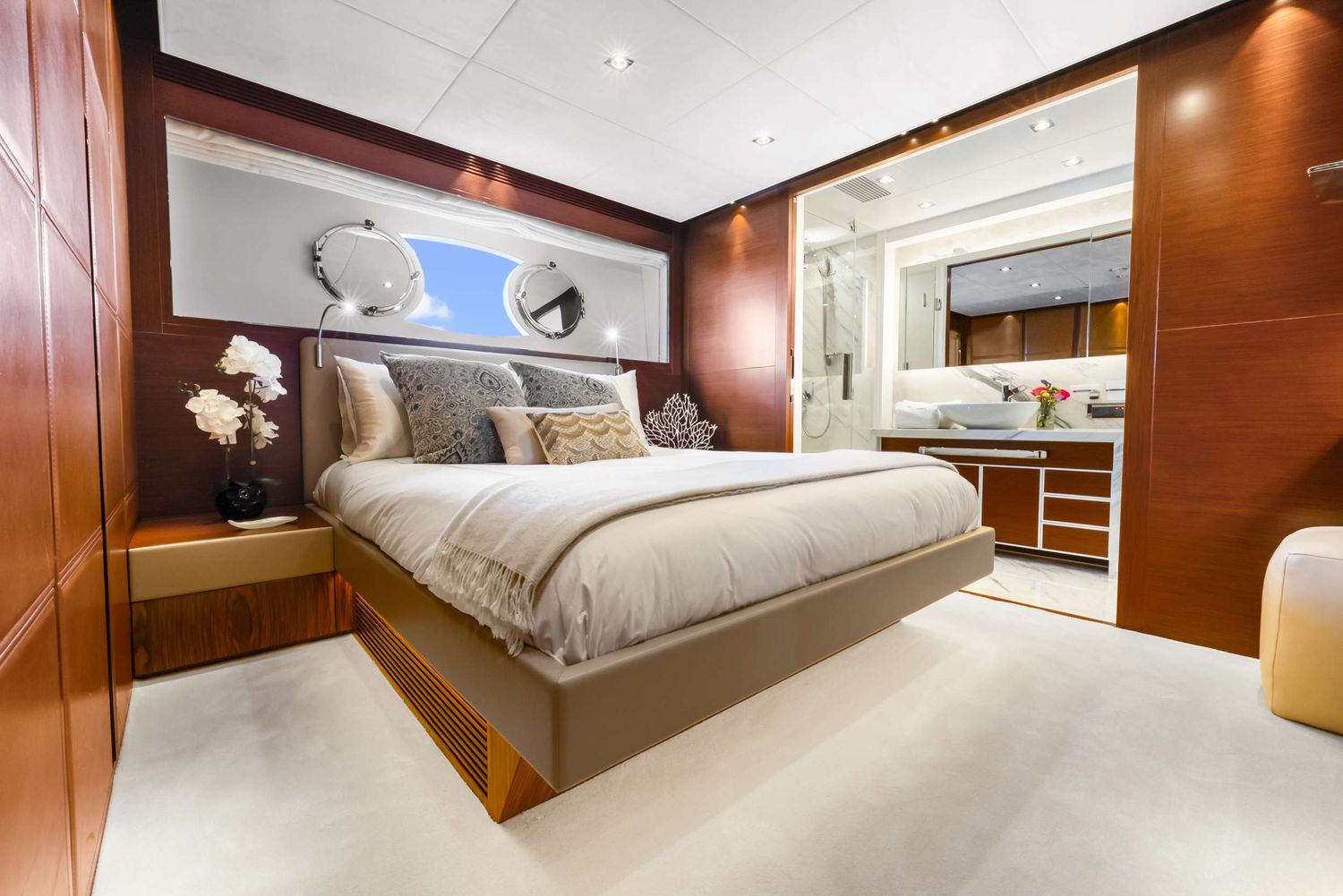 yacht-538126