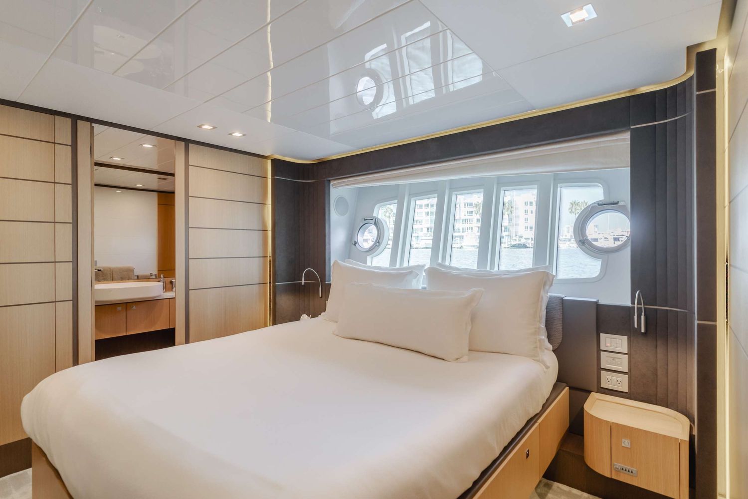 yacht-538519