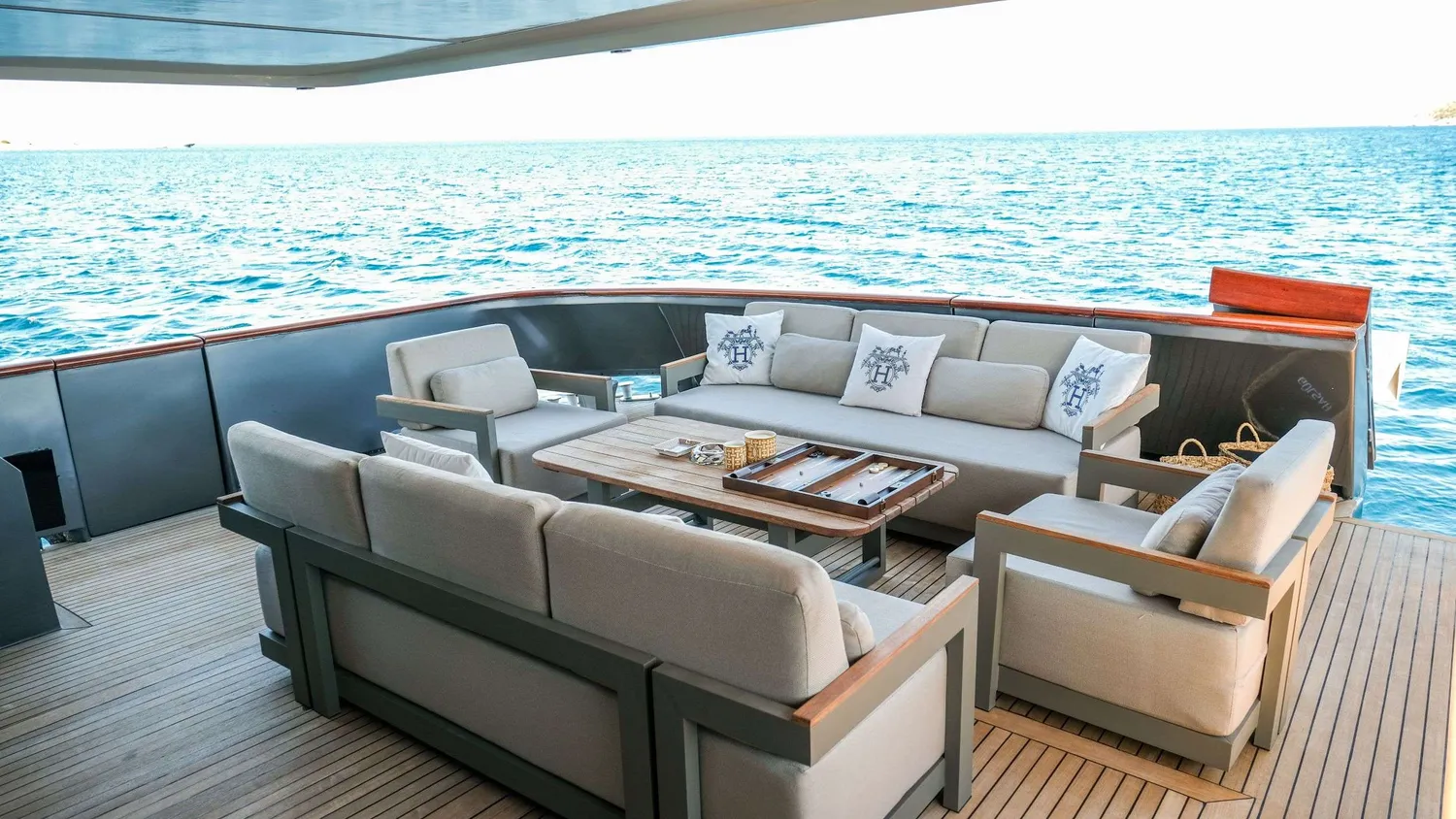 yacht-540594