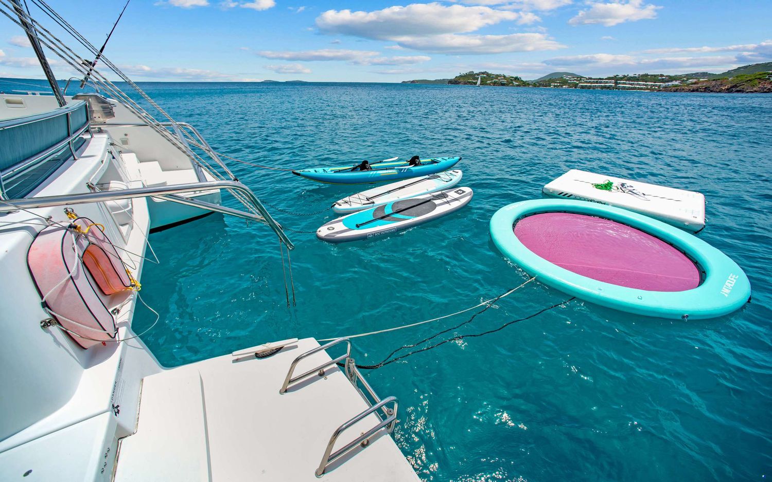 yacht-547610