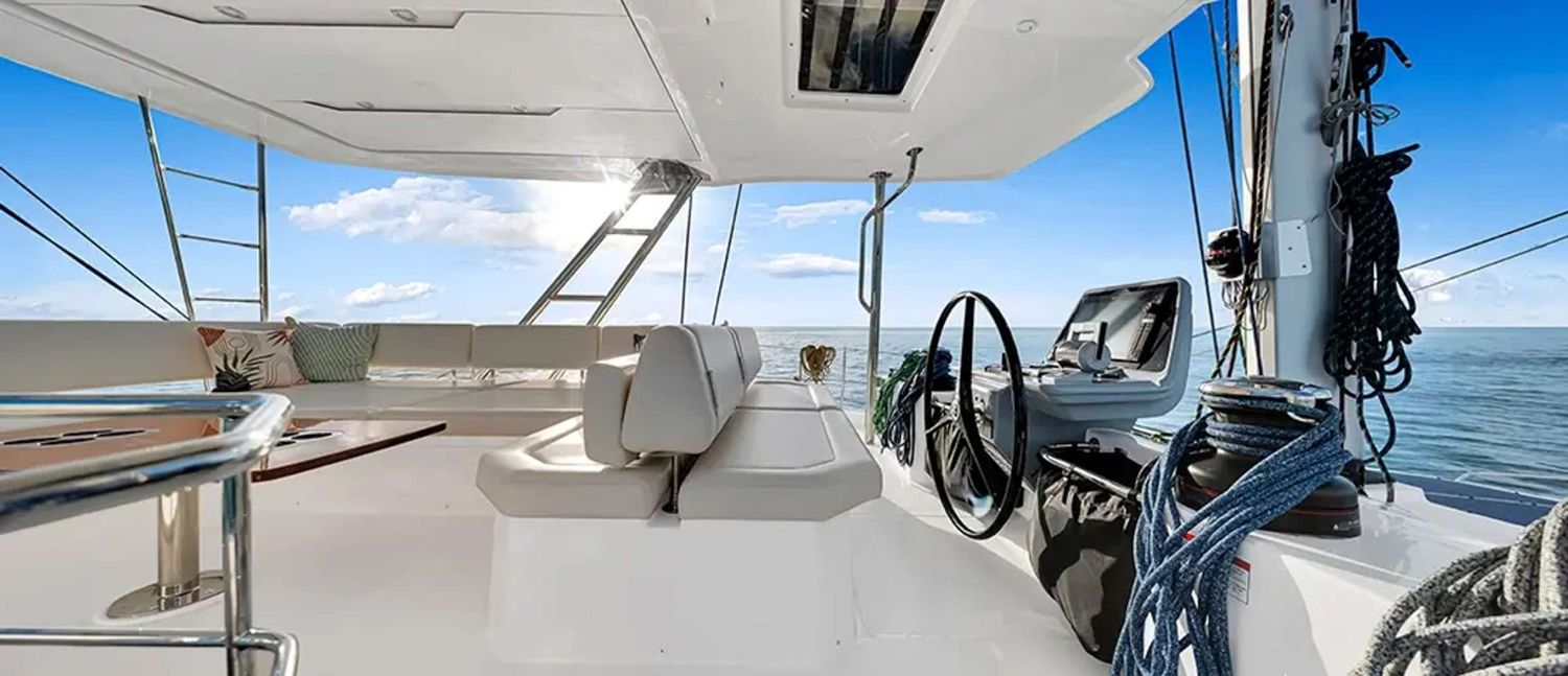 yacht-543137