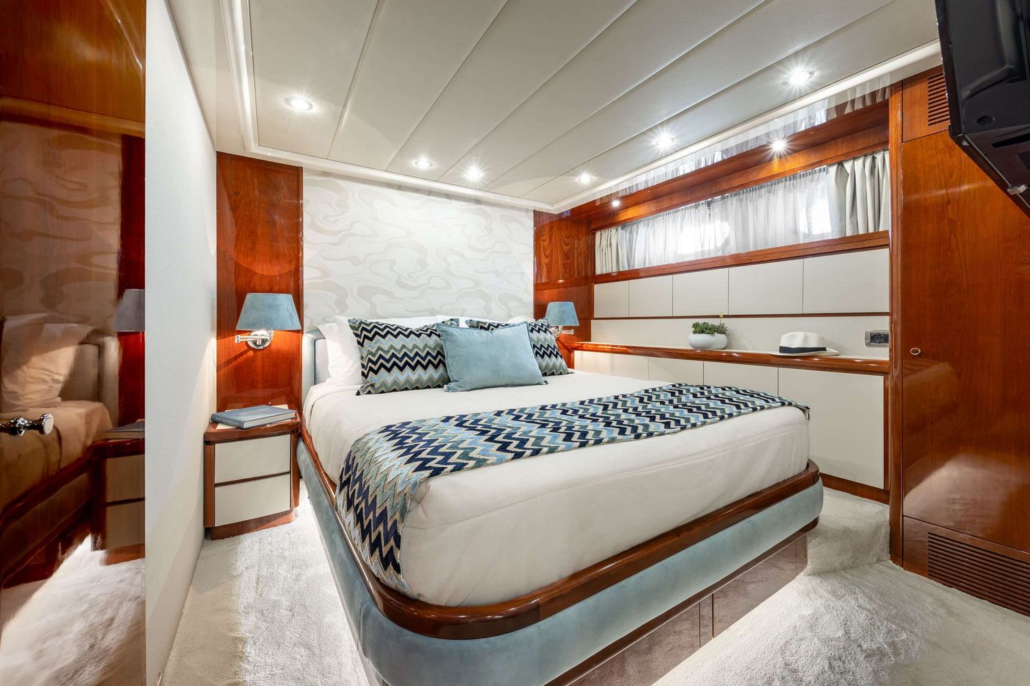 yacht-547569