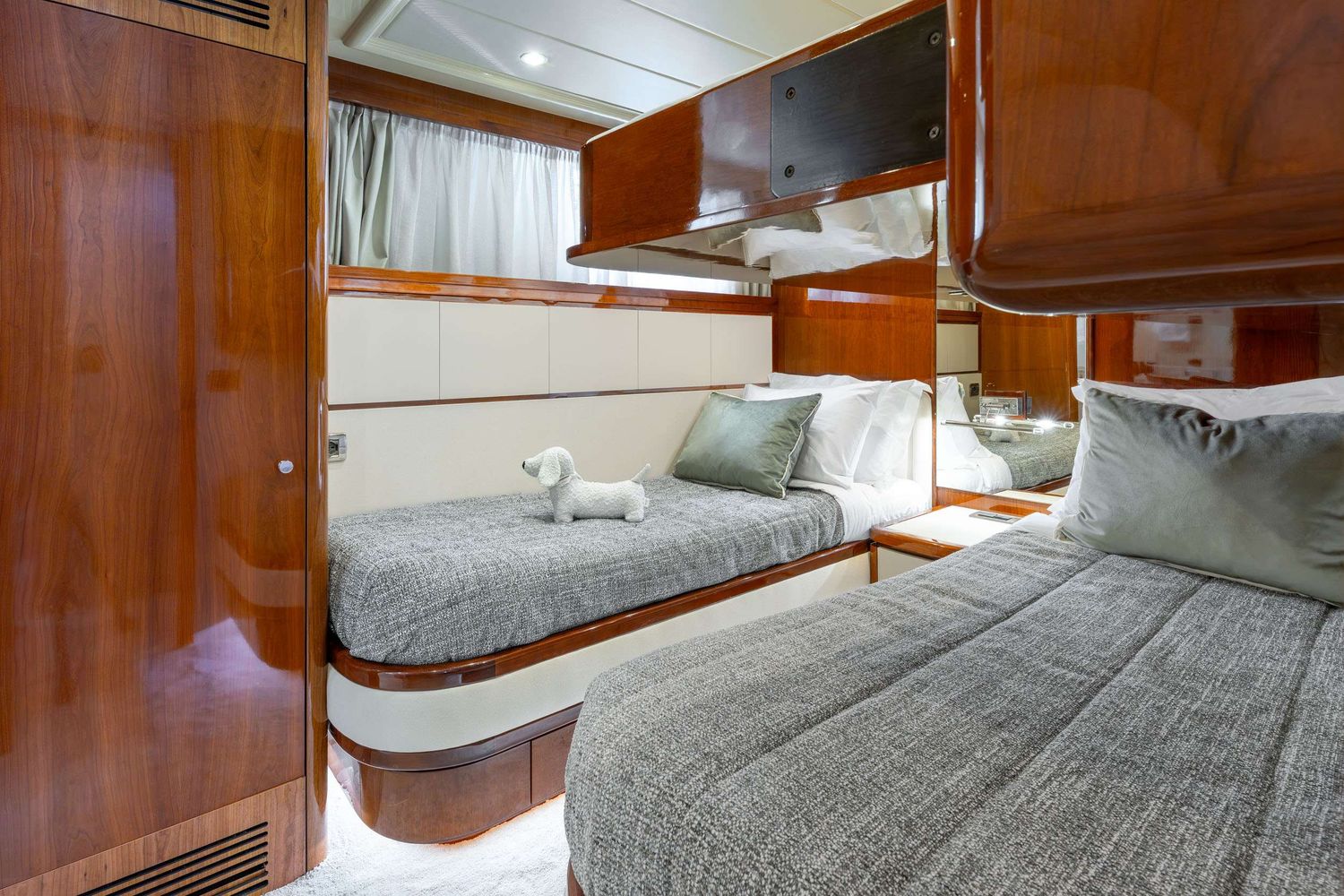 yacht-547570