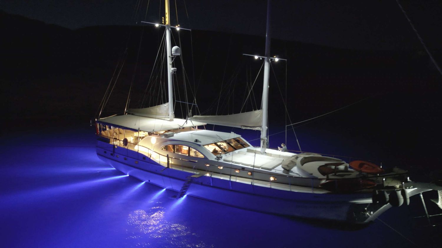 yacht-545502