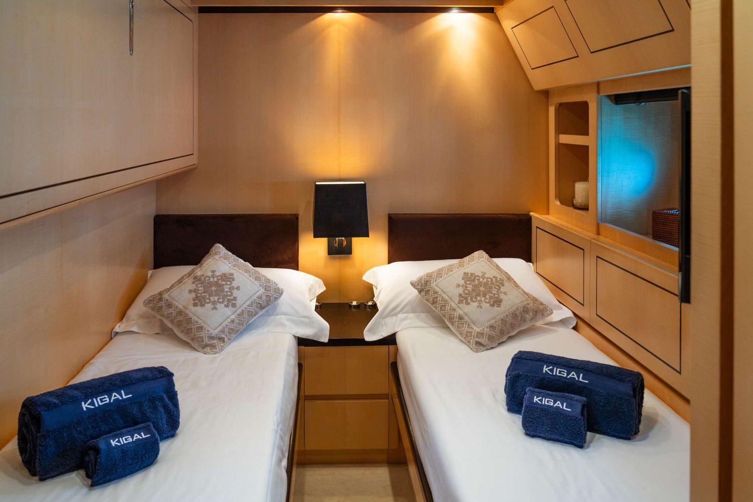 yacht-546538