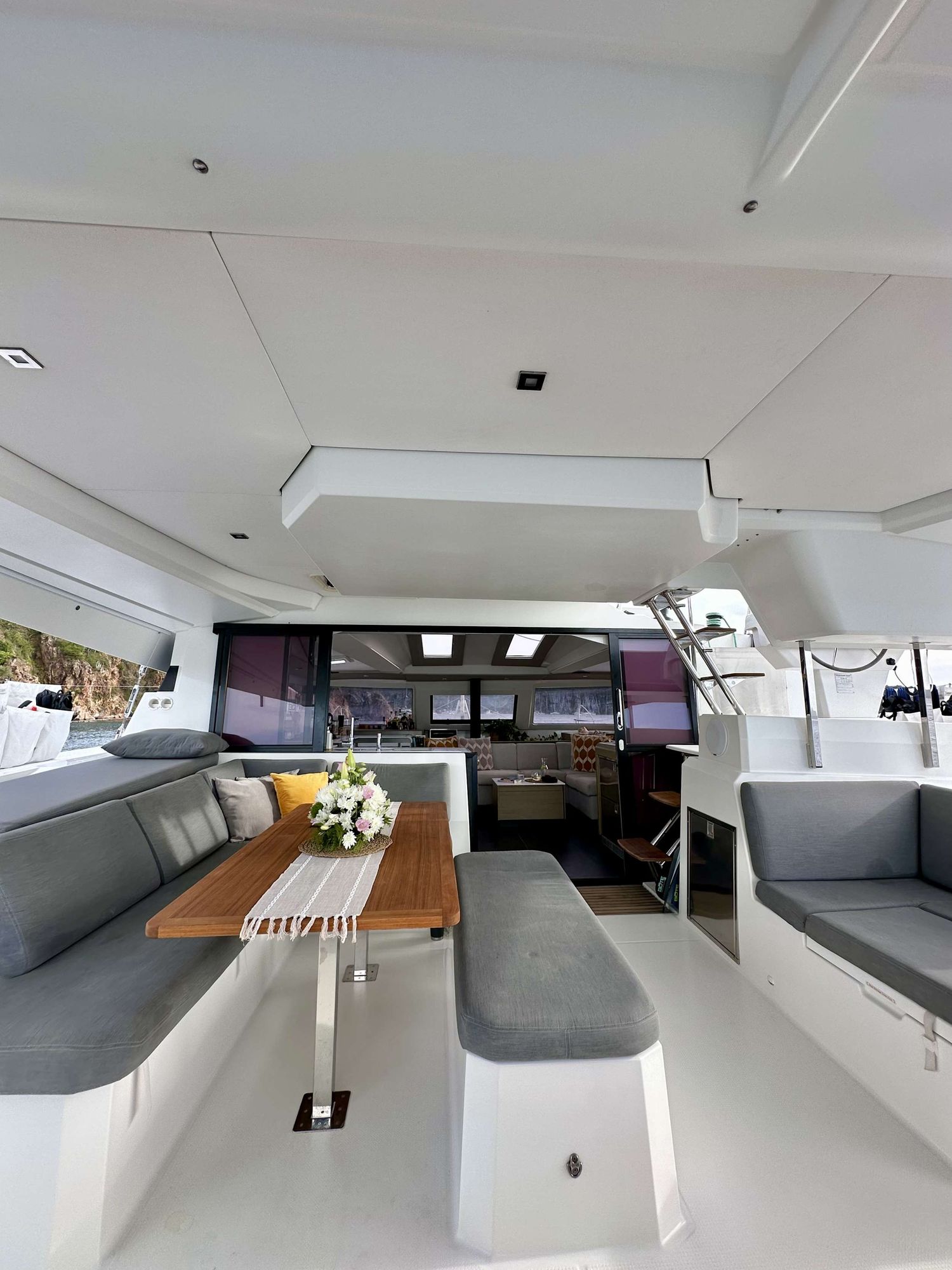 yacht-548118
