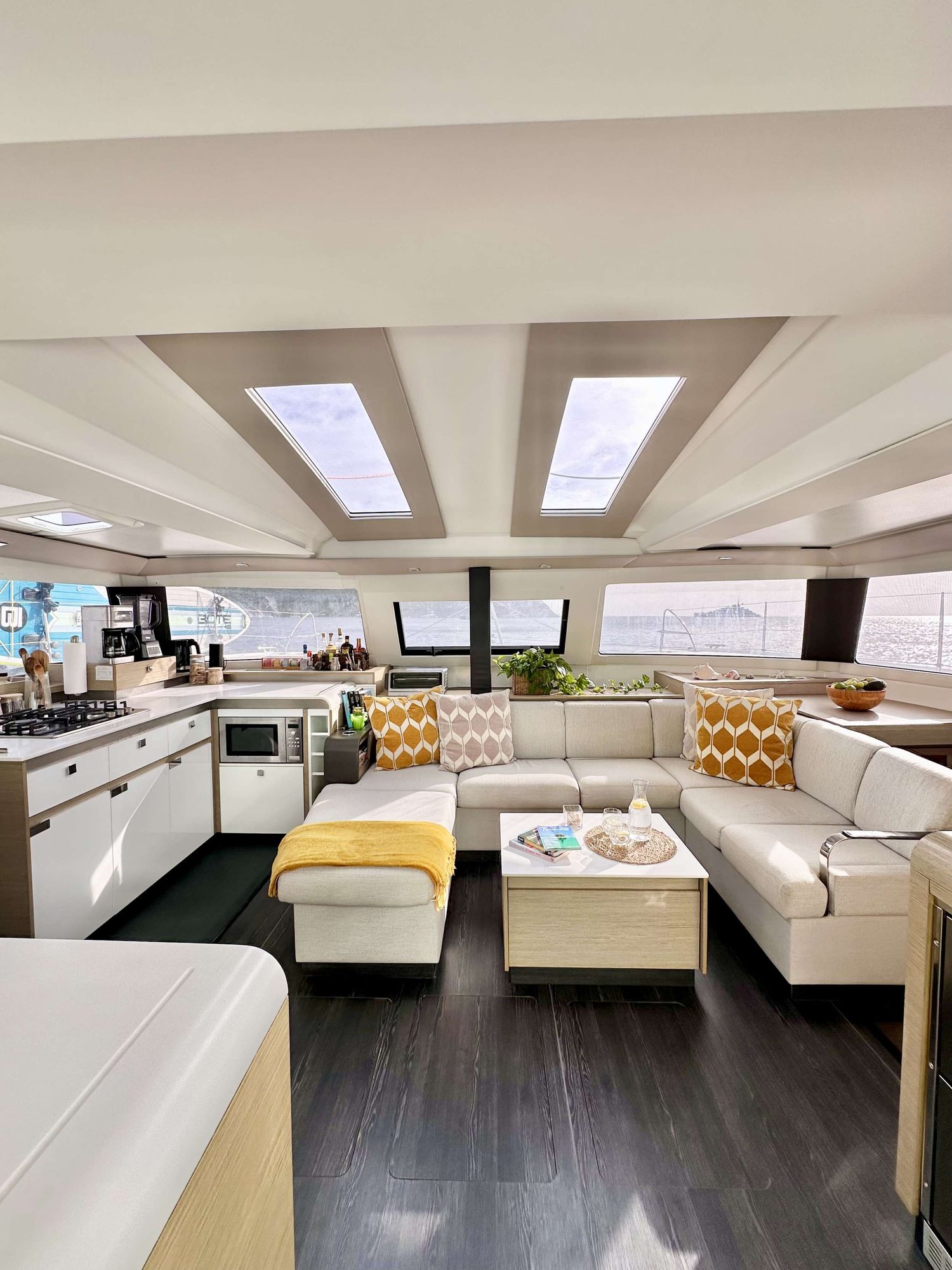 yacht-548101