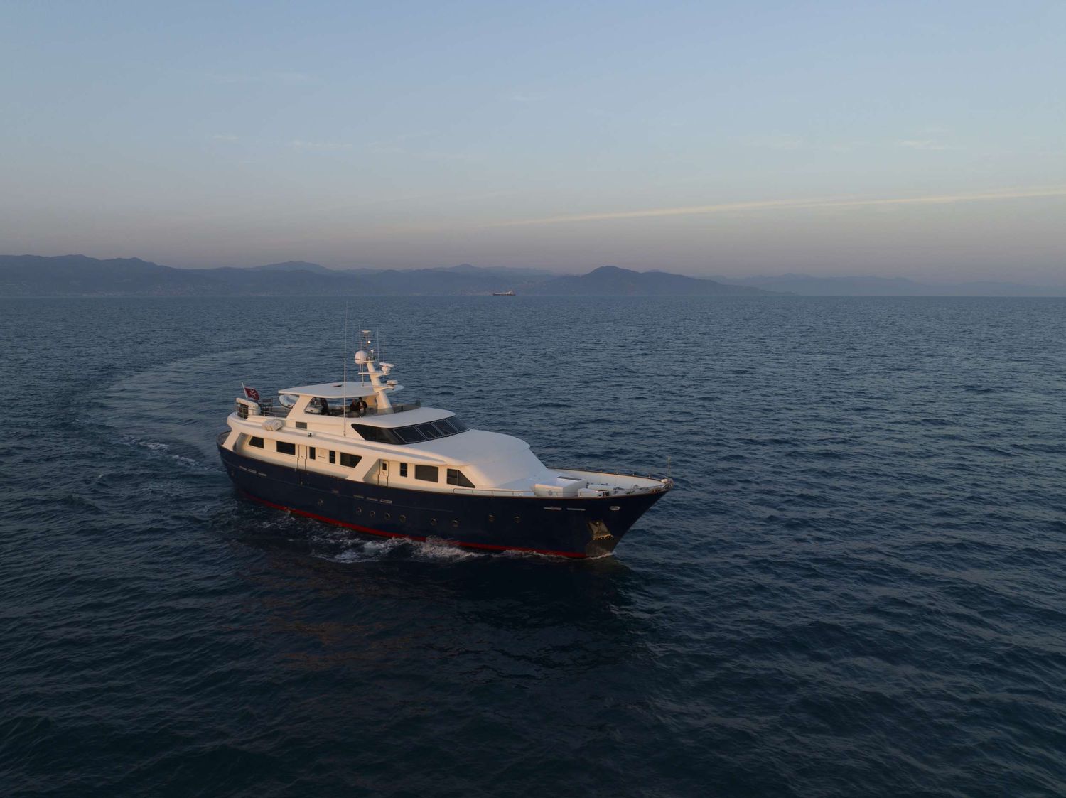 yacht-546865