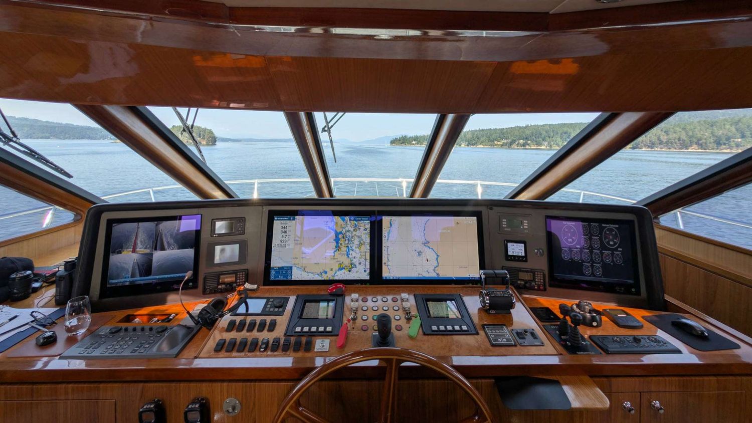 yacht-546783