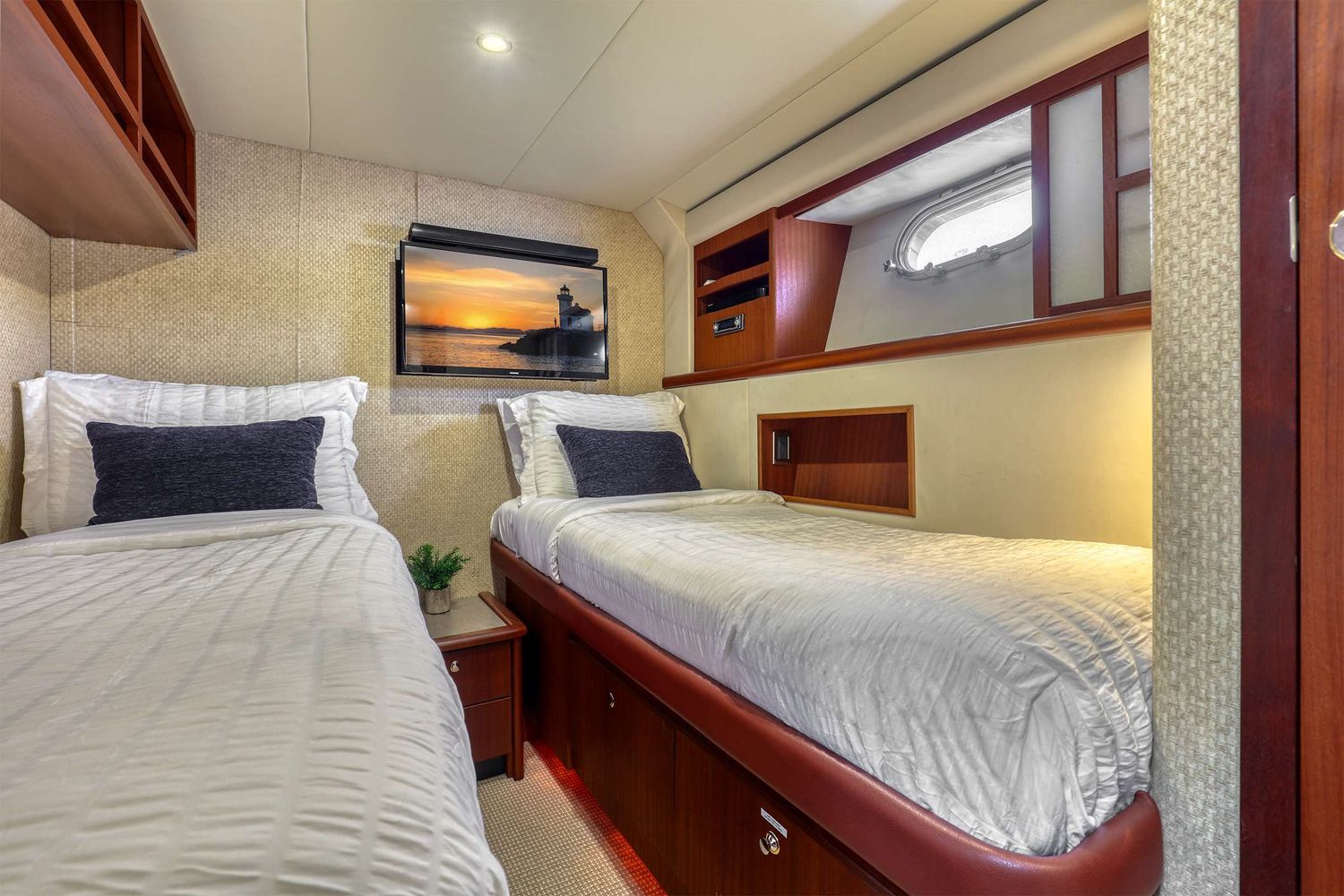 yacht-546909
