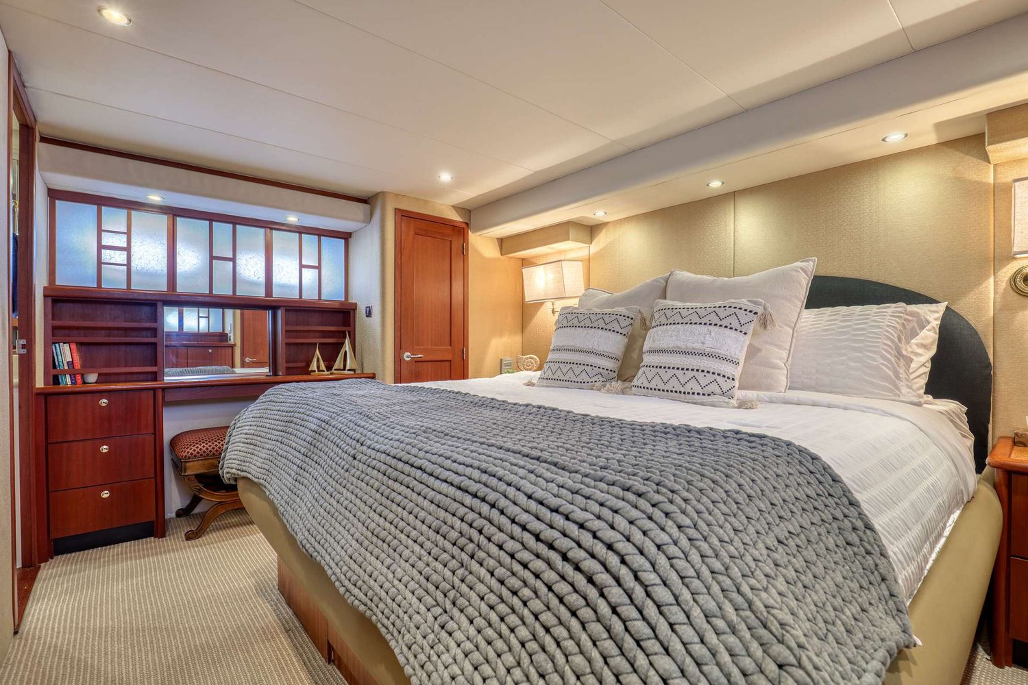 yacht-546903