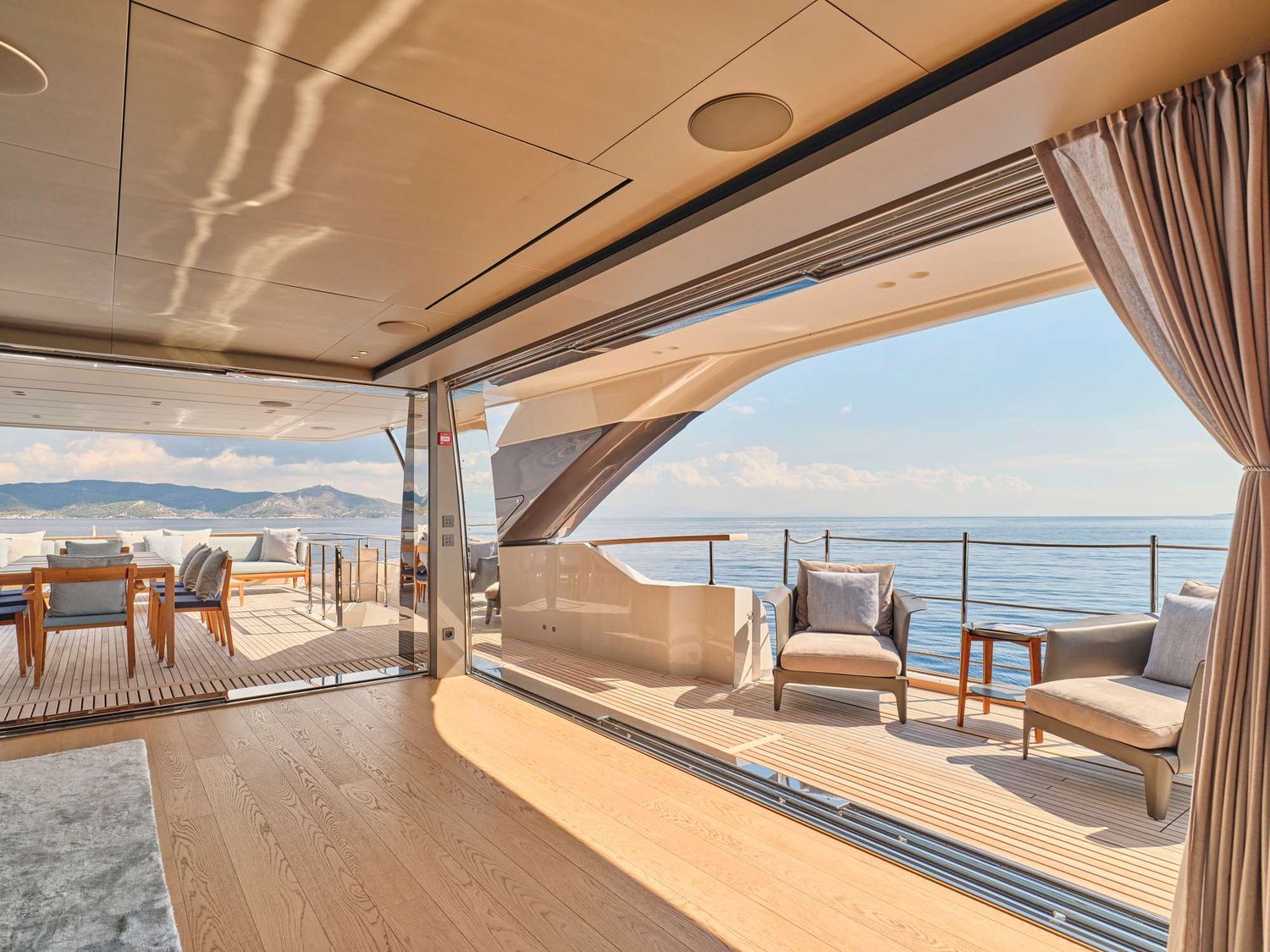 yacht-547116