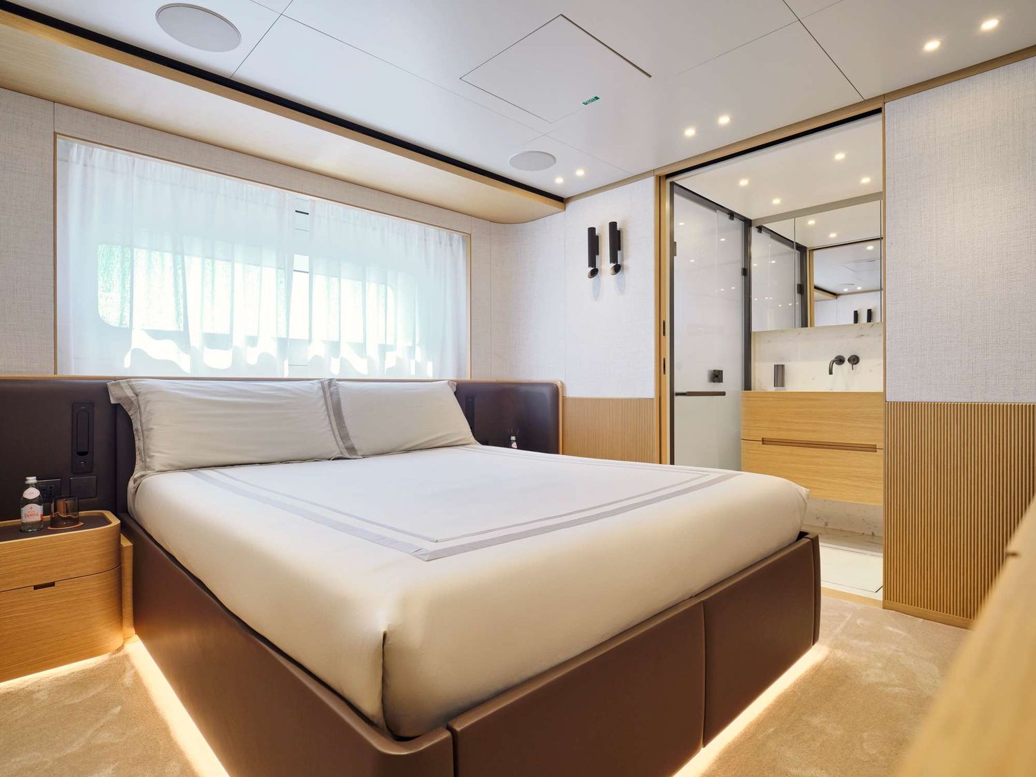 yacht-547113