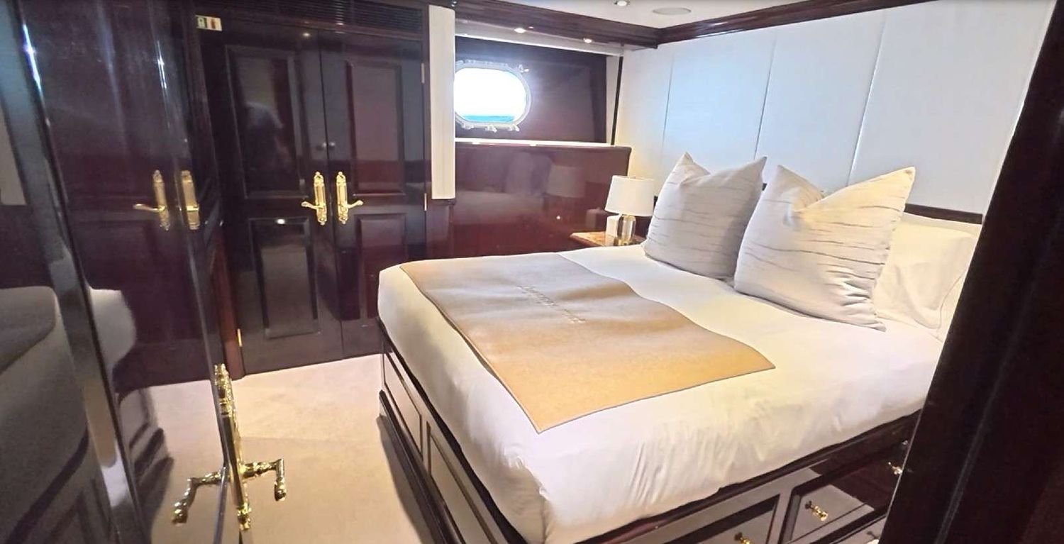yacht-547139