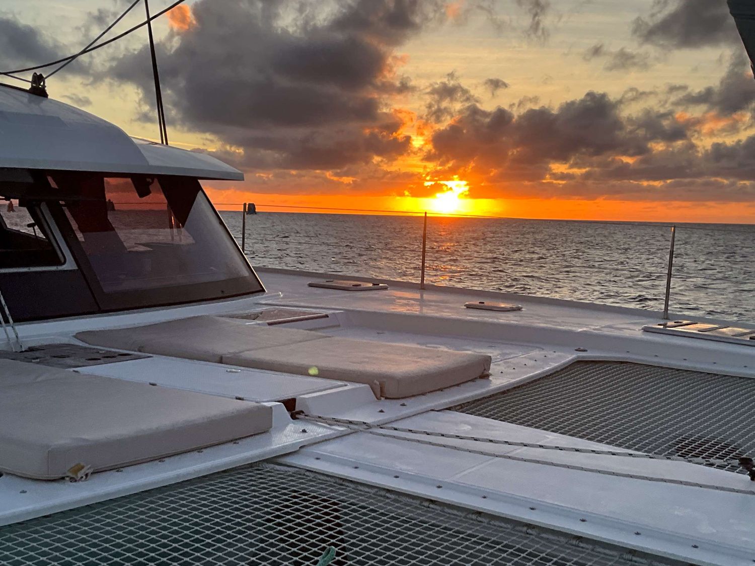 yacht-548135