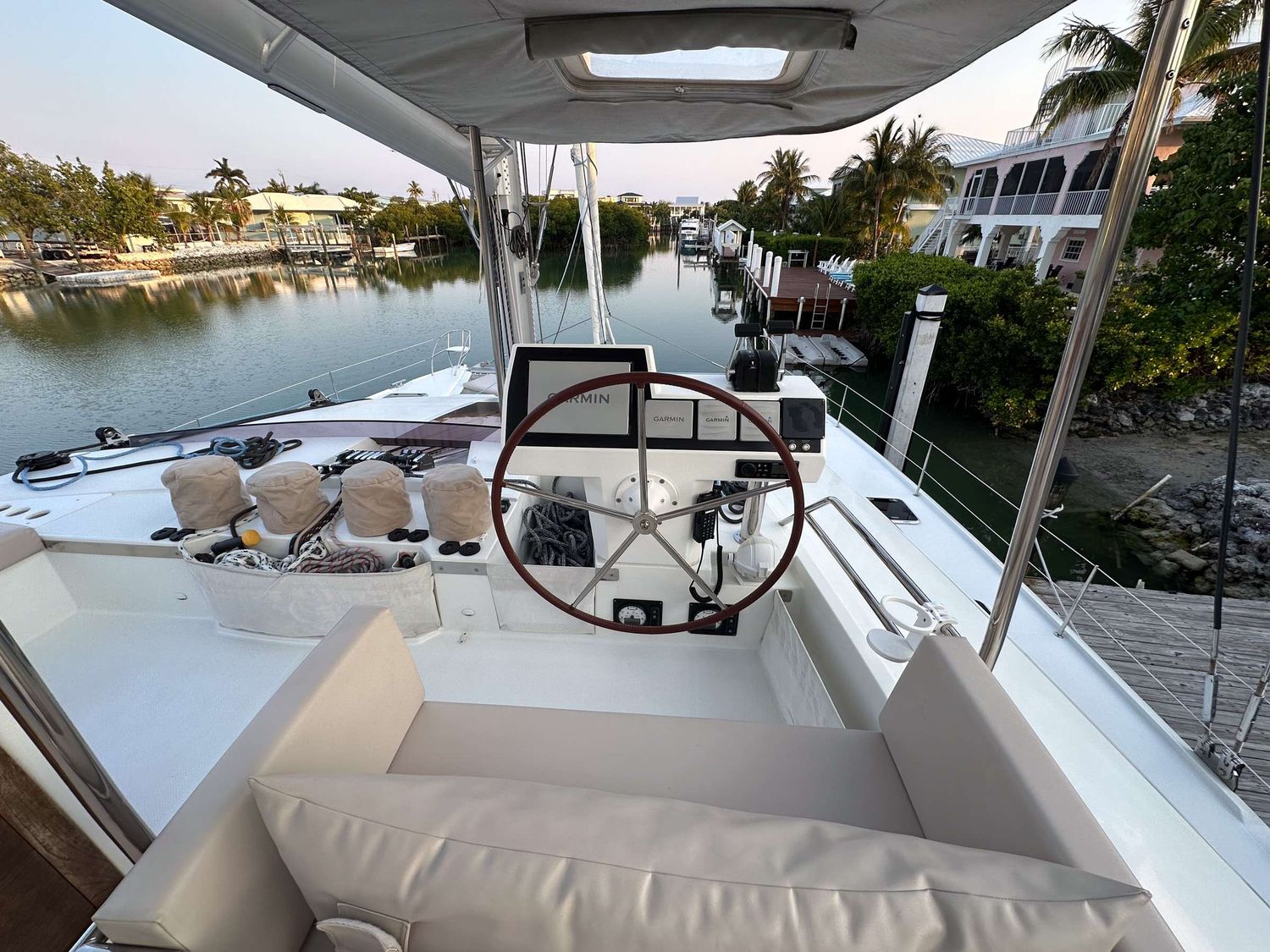 yacht-548136