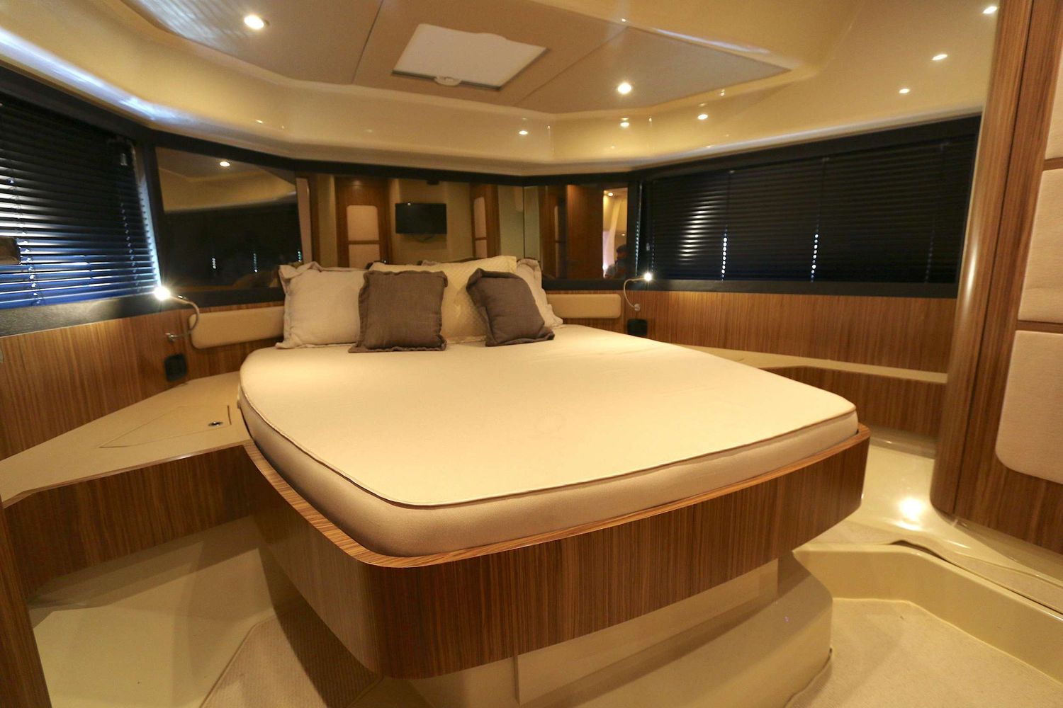 yacht-547253