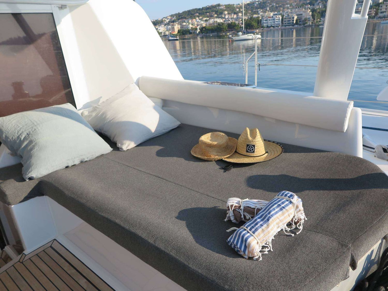 yacht-547775