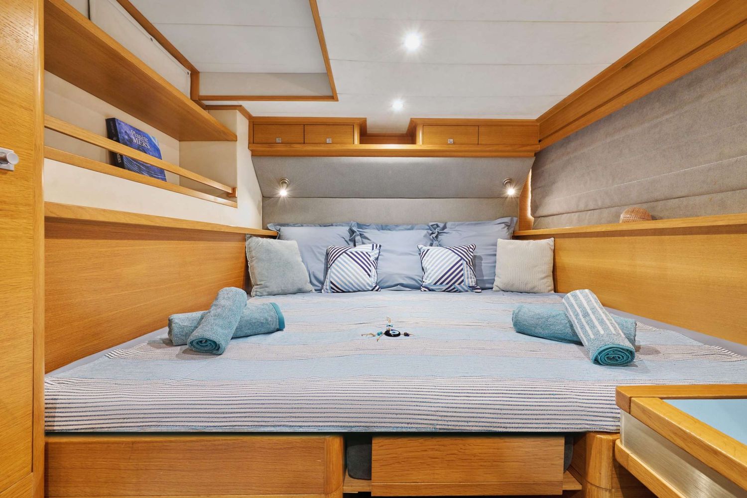 yacht-547777