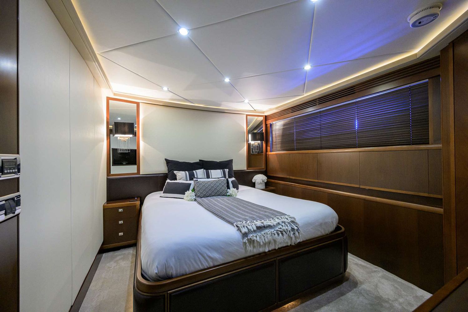 yacht-547312