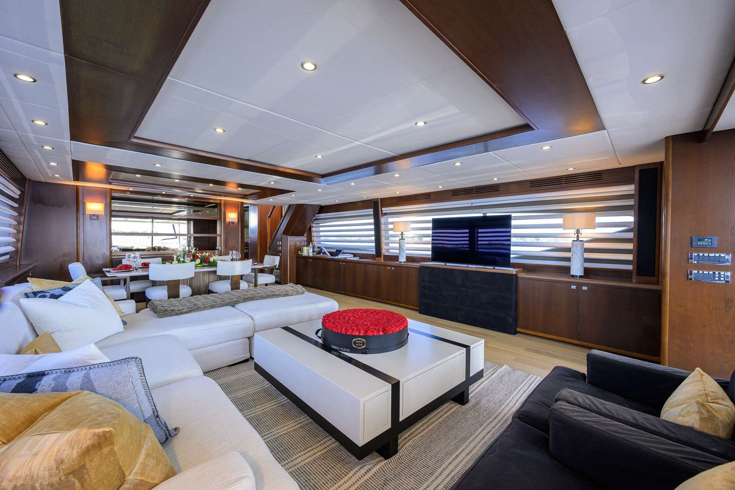 yacht-547314