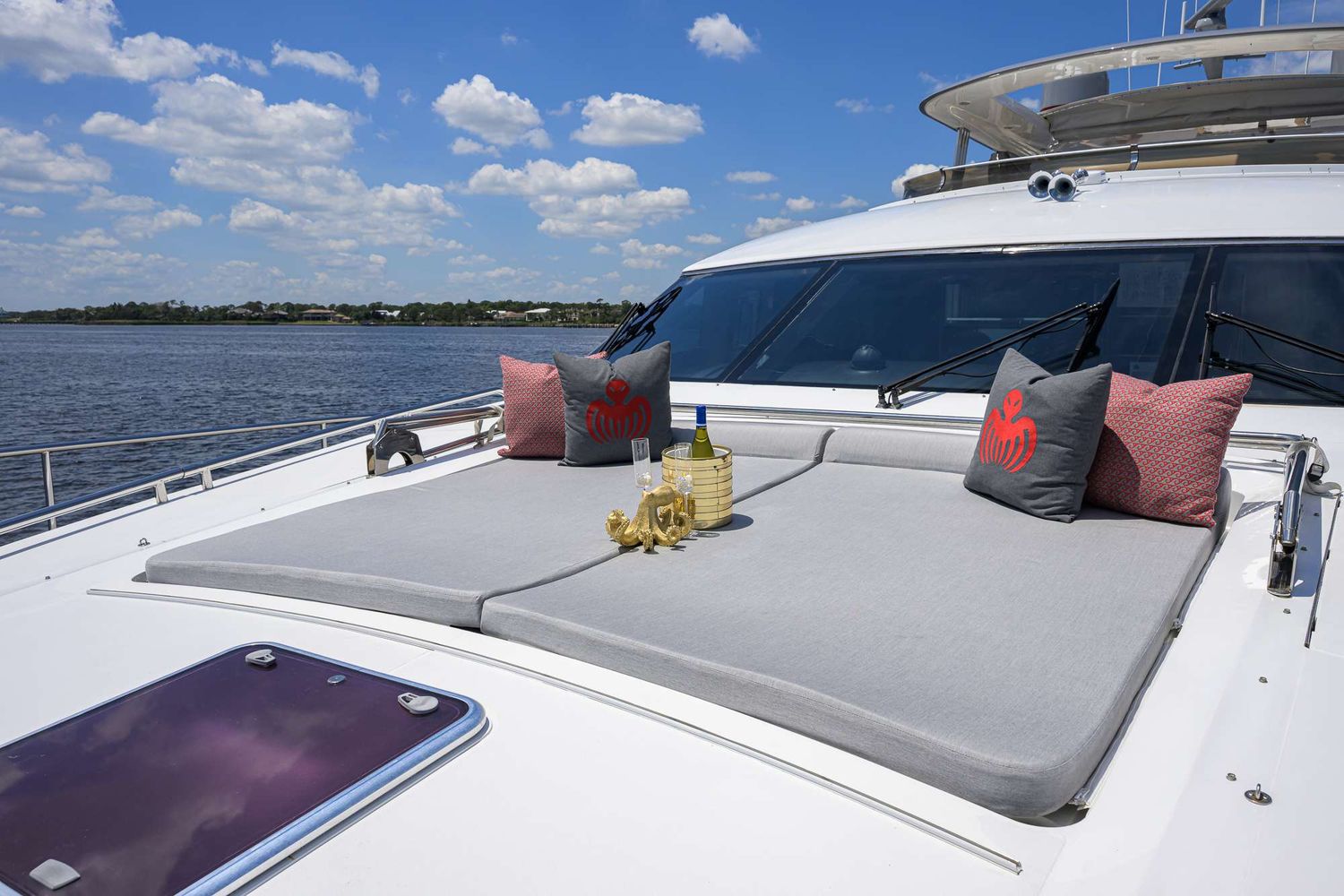 yacht-547319