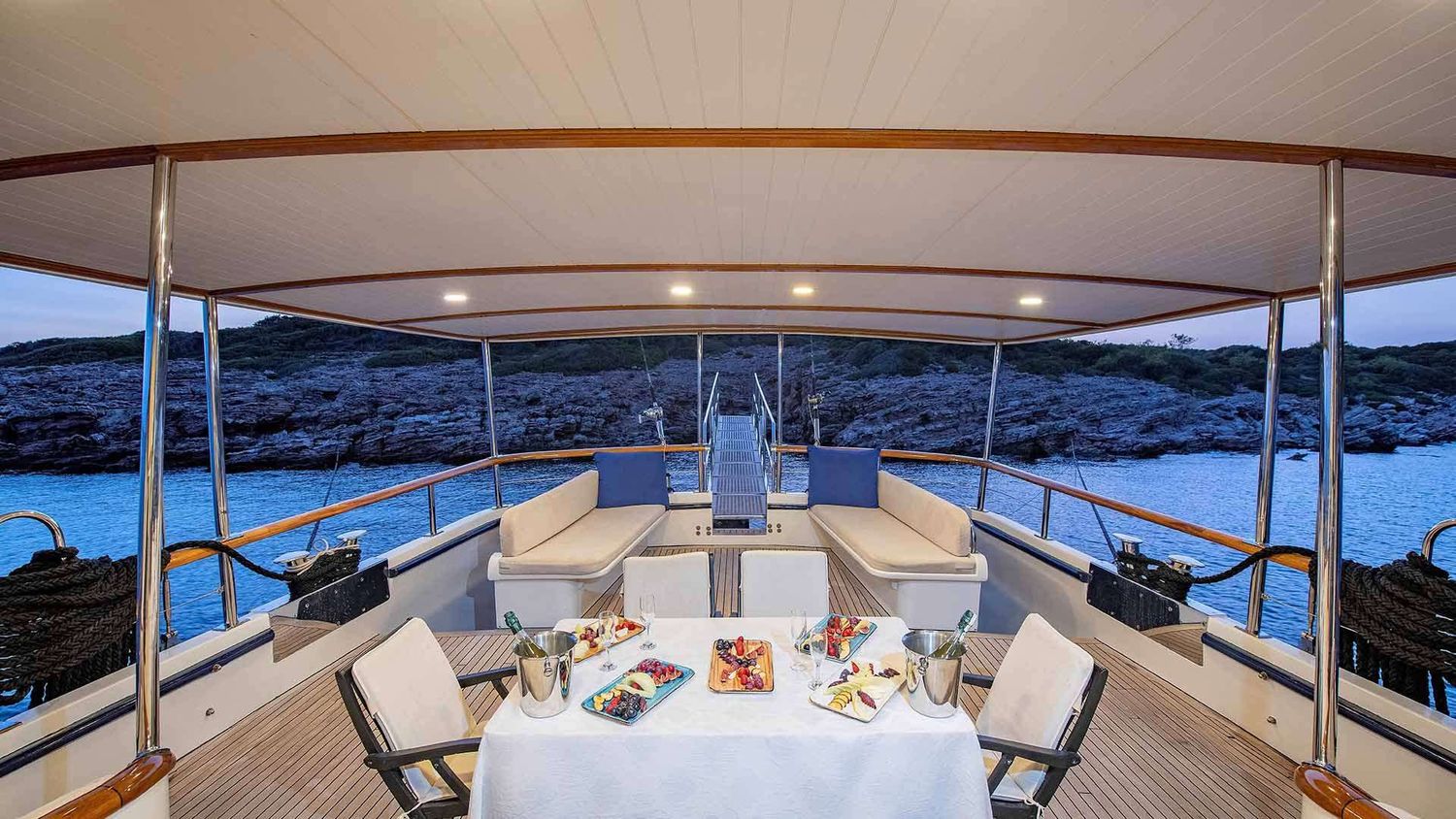 yacht-548195