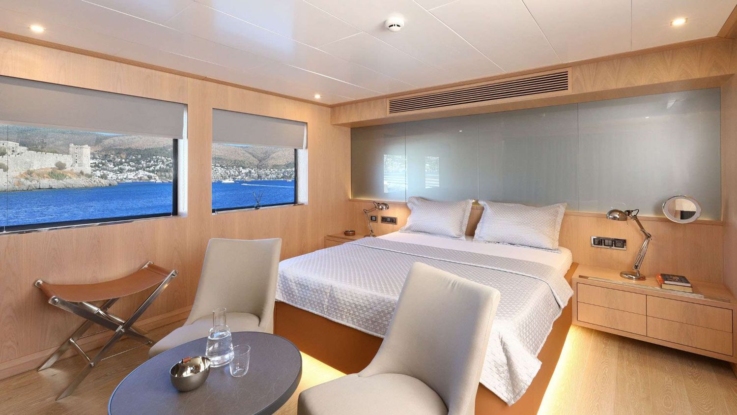 yacht-548011