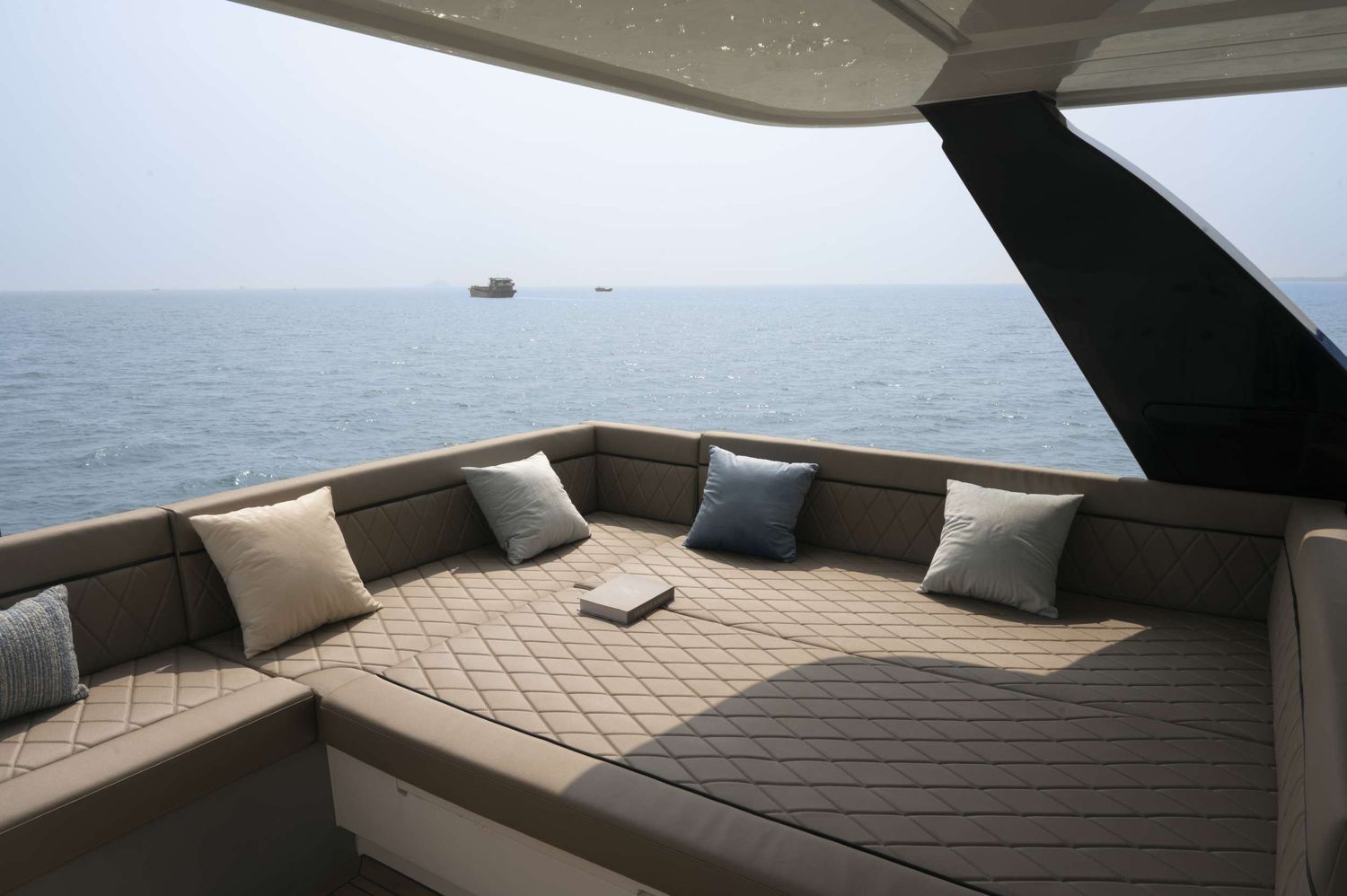 yacht-548315