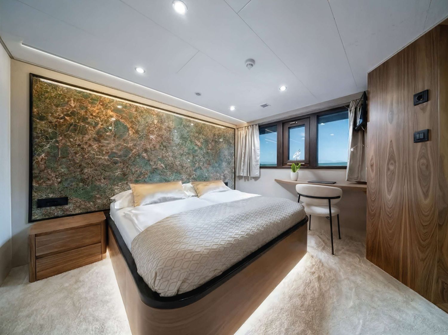 yacht-548215