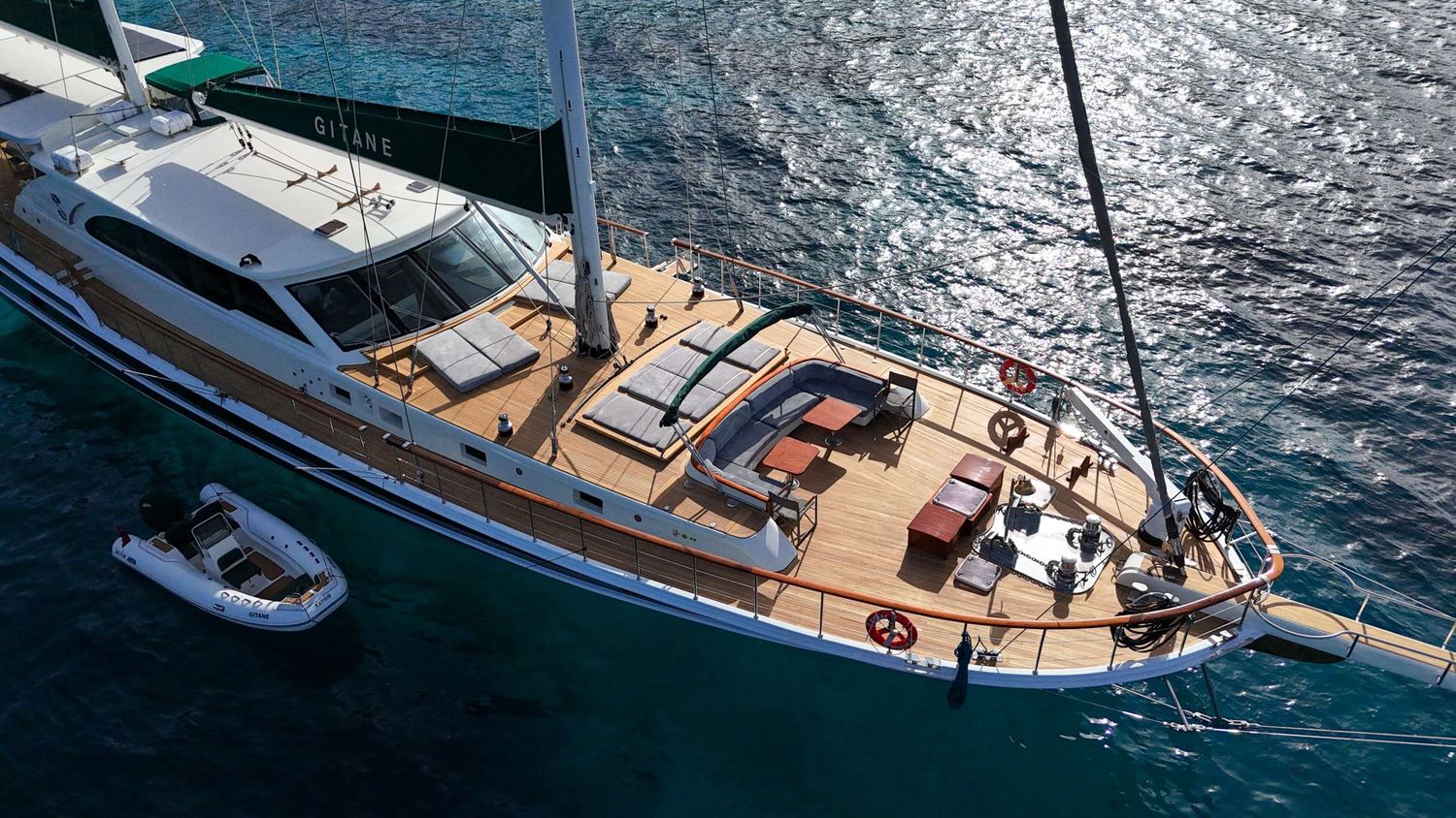 yacht-548796