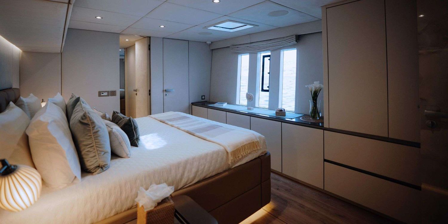 yacht-548603