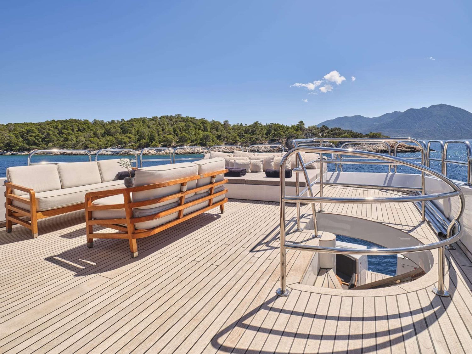 yacht-548837