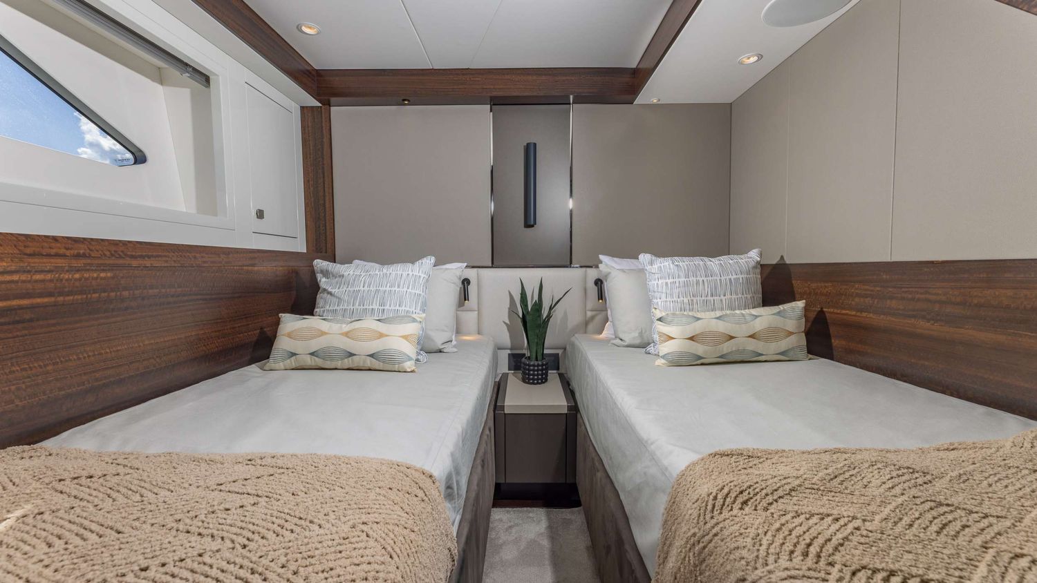 yacht-548846